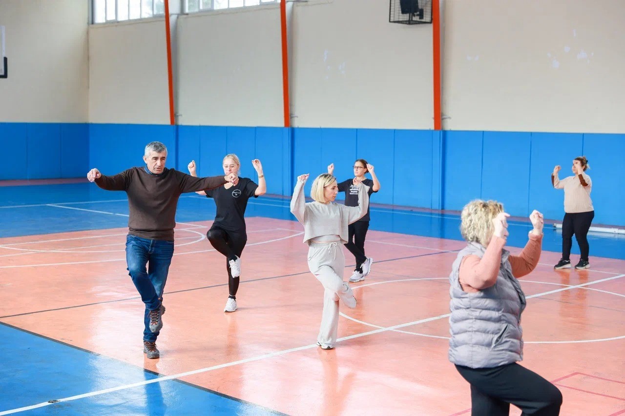 Yunusemre Belediyesinden halk oyunları kursu

