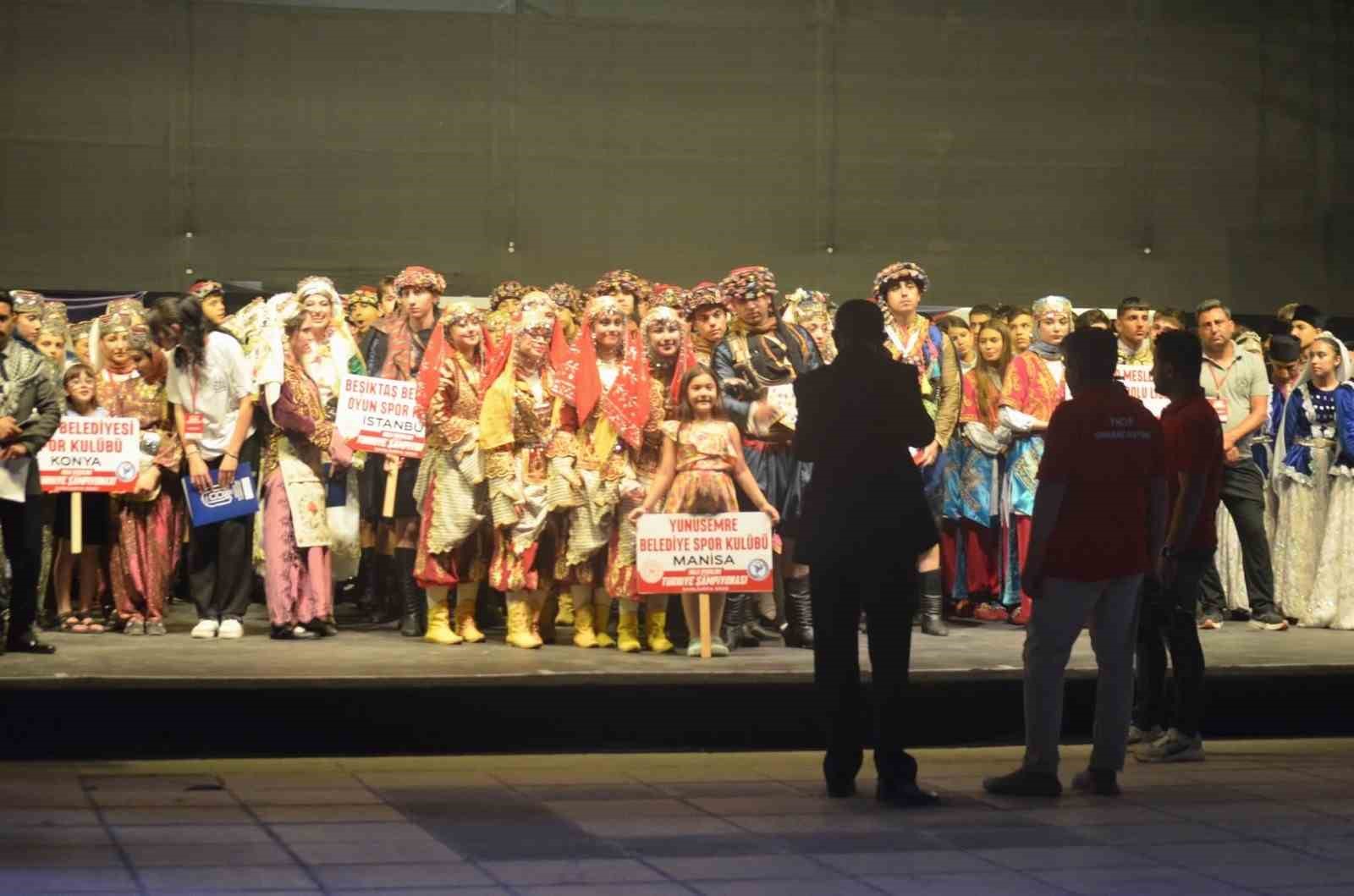 Yunusemre Belediyespor 2025 yılını 211 madalya ve 34 kupa ile tamamladı
Yunusemre Belediyespor 2025 yılını 211 madalya ve 34 kupa ile tamamladı