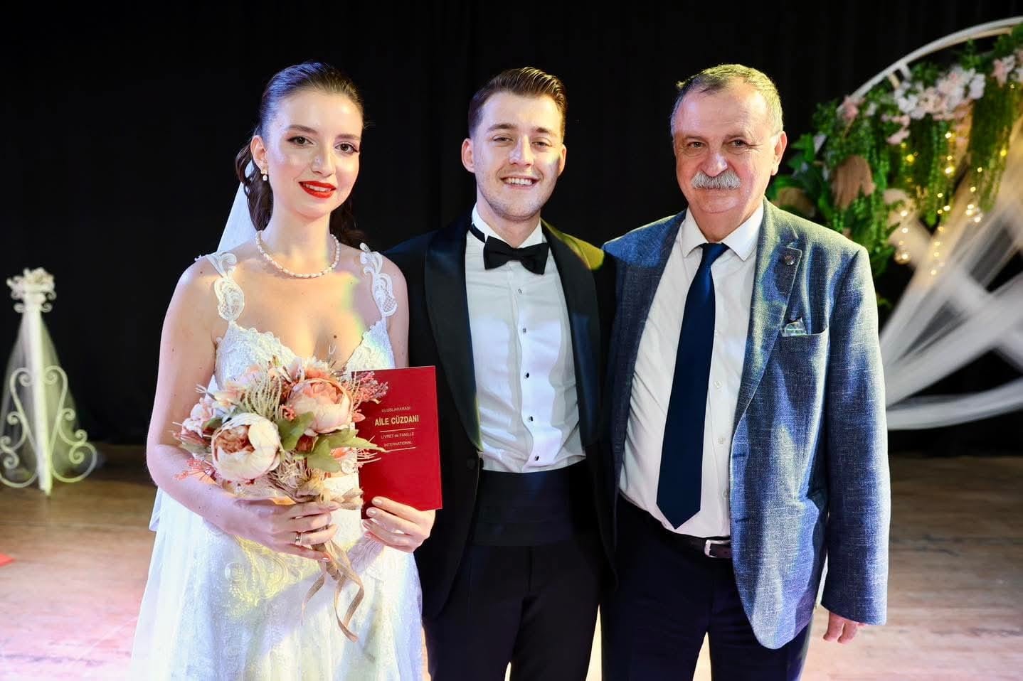 Yunusemre’de 2025 yılında bin 464 çift dünyaevine girdi
