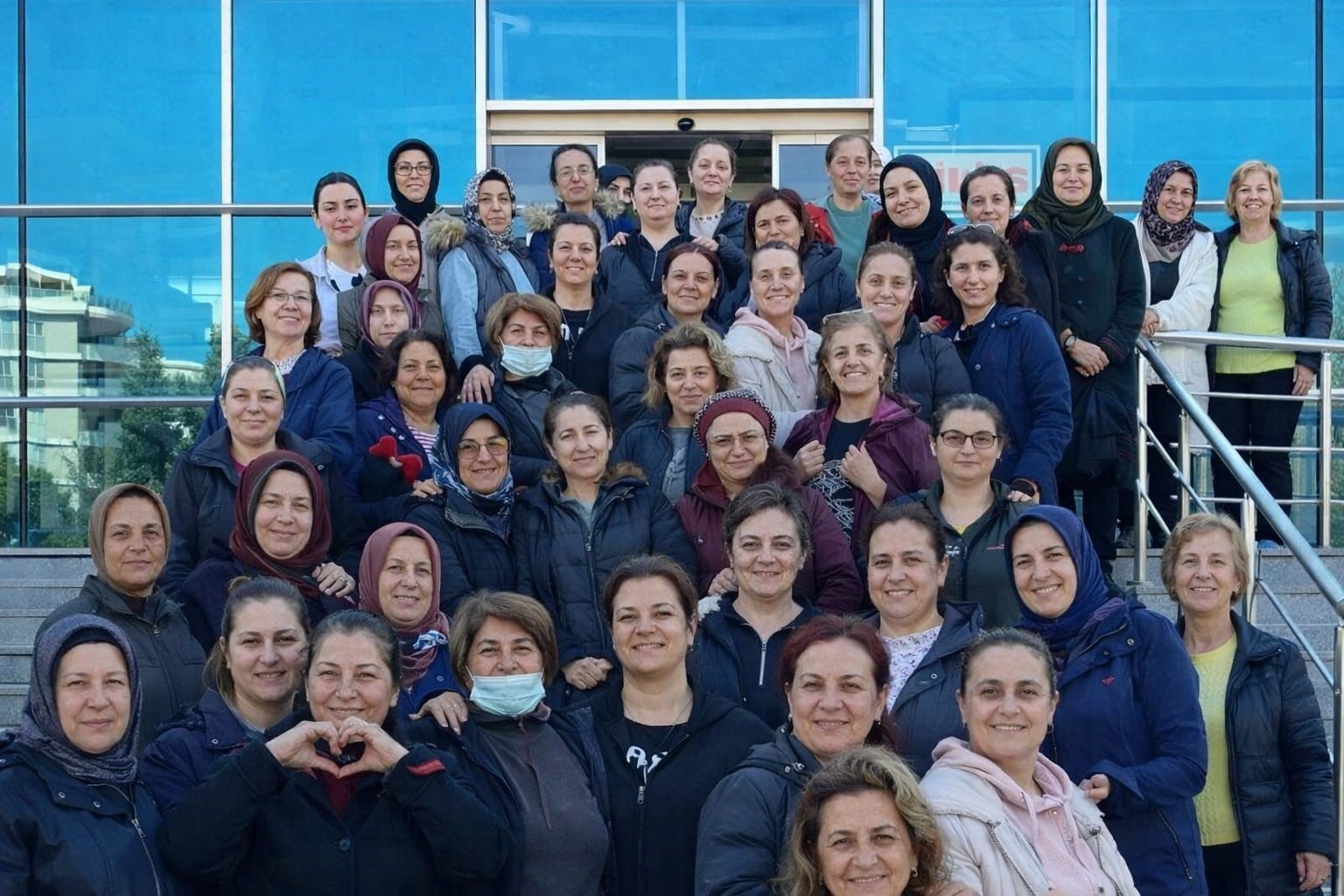 Yunusemre’den kadınlara özel kış dönemi yüzme kursu
