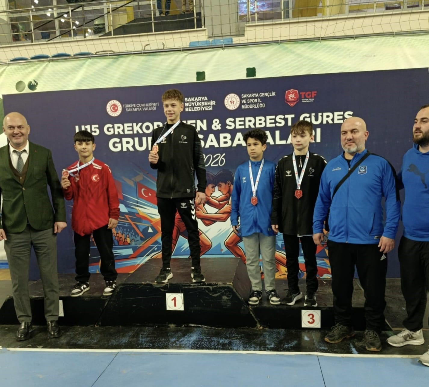 Yunusemreli güreşçiler Türkiye Şampiyonasına katılmaya hak kazandı
