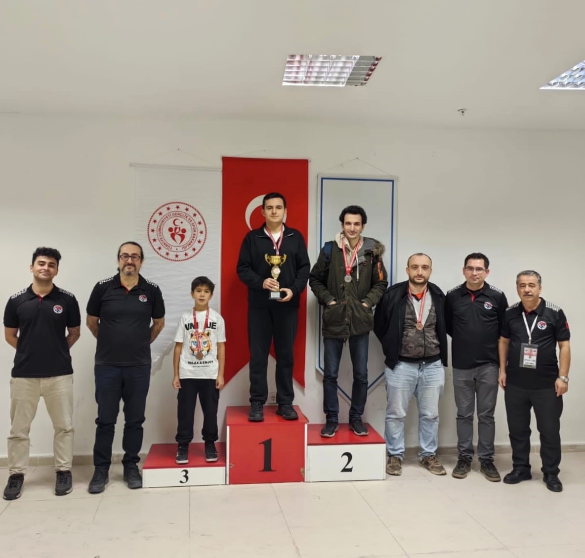 Yunusemreli satranççı Enes Kaya’dan Eskişehir’de namağlup şampiyonluk
Yunusemreli satranççı Enes Kaya’dan Eskişehir’de namağlup şampiyonluk