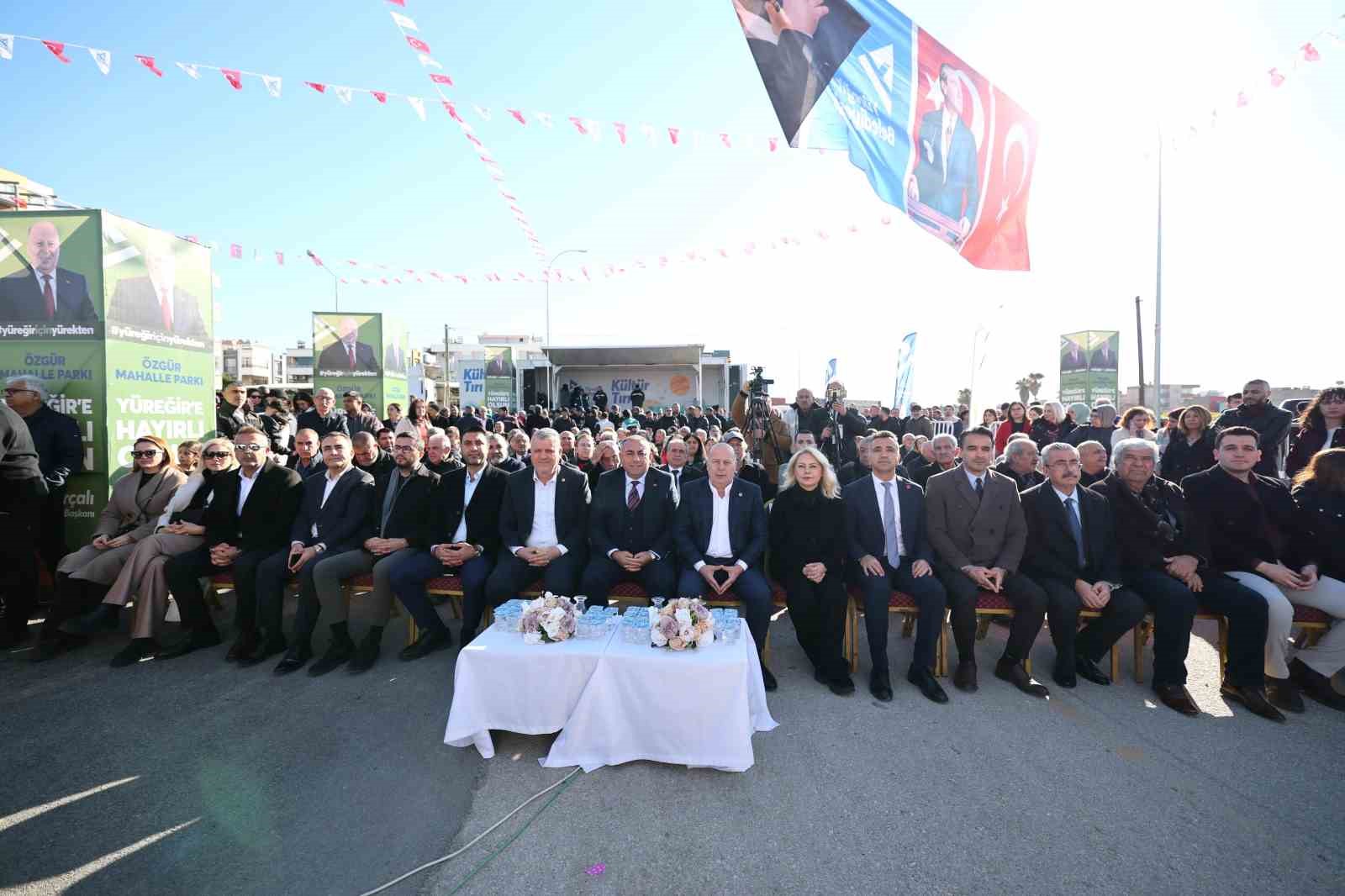 Yüreğir Belediyesi Özgür Mahalle Parkı törenle açıldı
