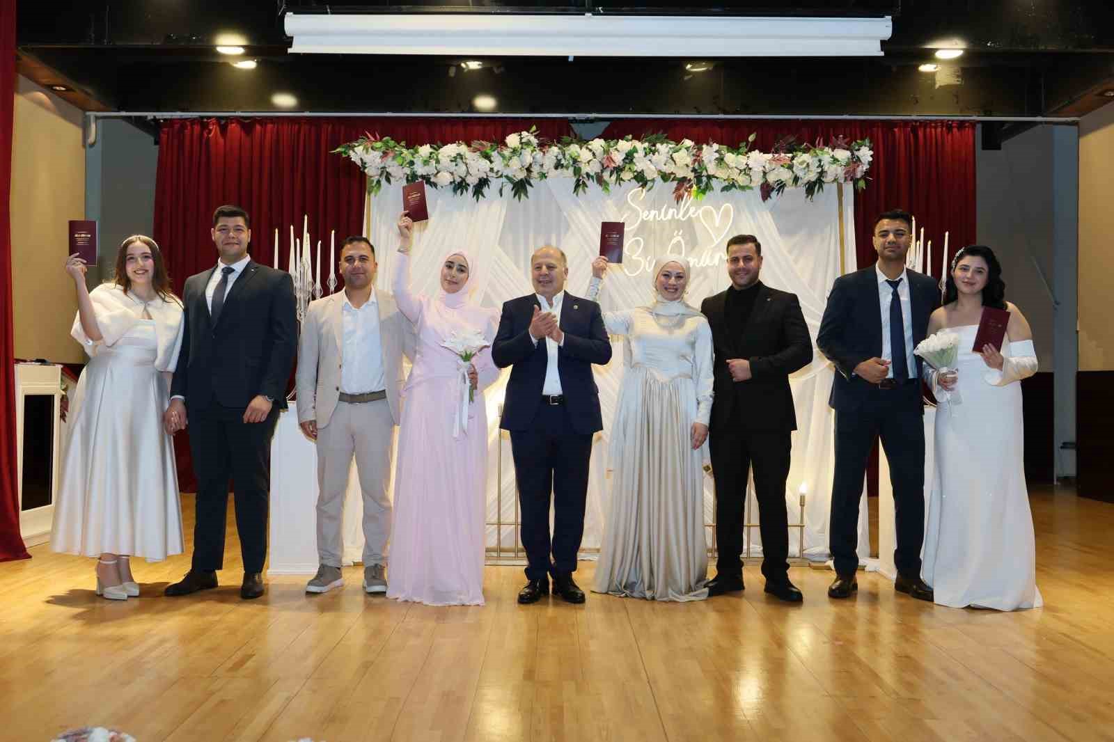 Yüreğir Belediyesi’nden 14 Şubat’a özel toplu nikah töreni
