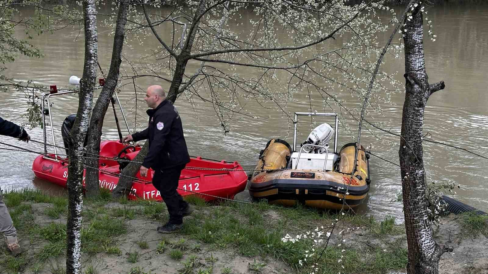 Yürek yakan olayı ağabeyi anlattı: "Kardeşim balığı almak istedi, ip kopunca nehre düştü ve gitti"
