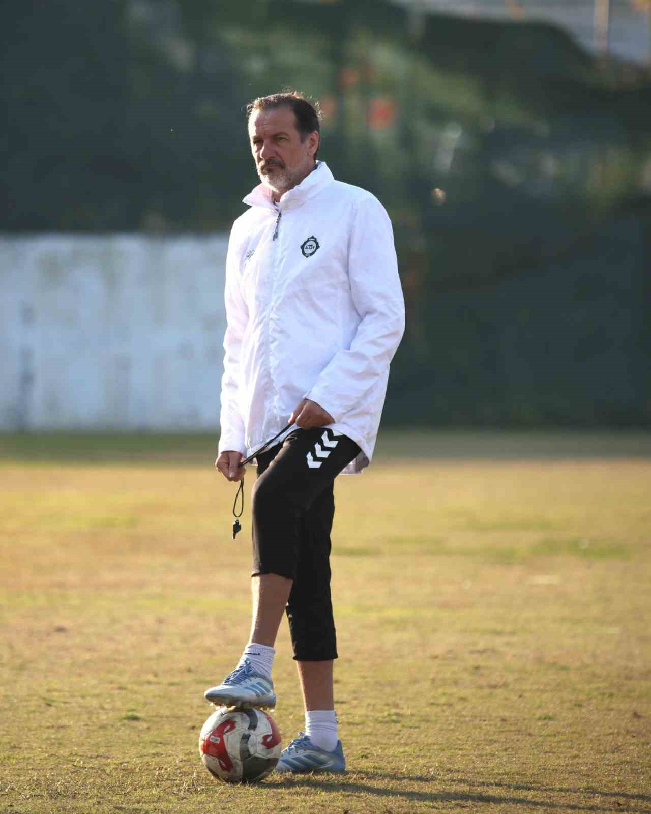 Yusuf Şimşek: "Yöneticiler bizim kalmamızı istemedi"
