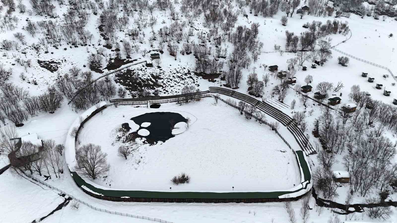 Yüzen Adalar karla kaplandı, beyaz örtü havadan görüntülendi
