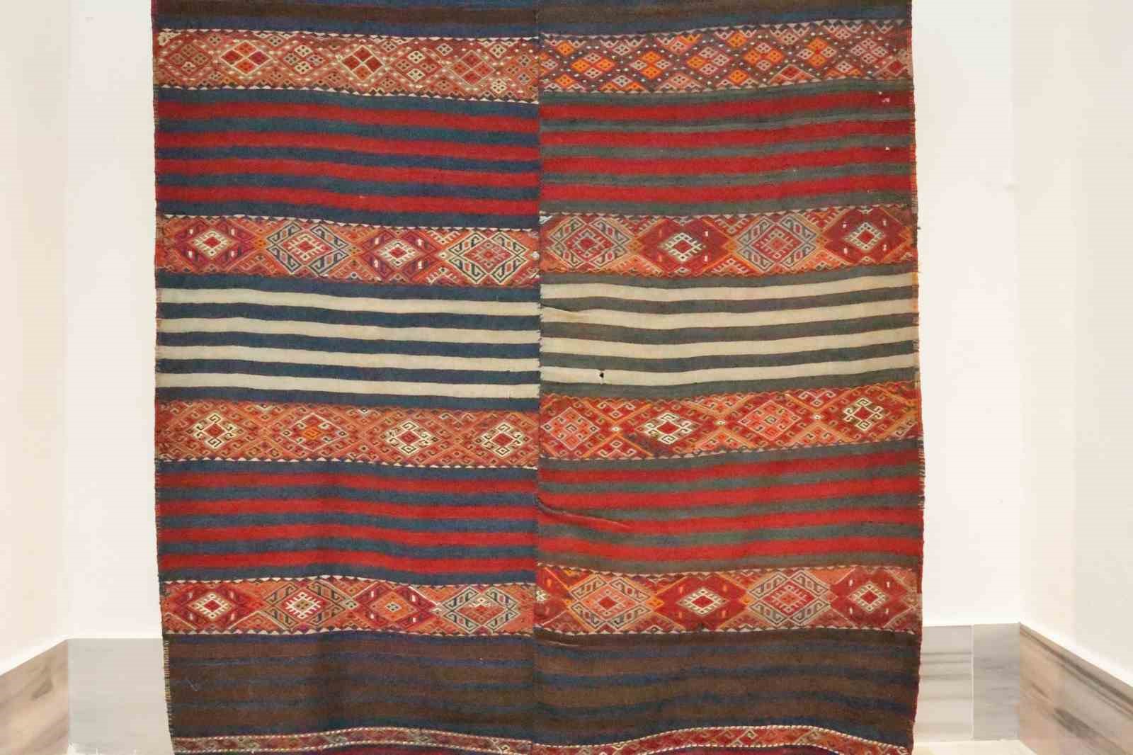 Yüzlerce yıllık kilim kültürü bu müzede gelecek nesillere aktarılıyor
