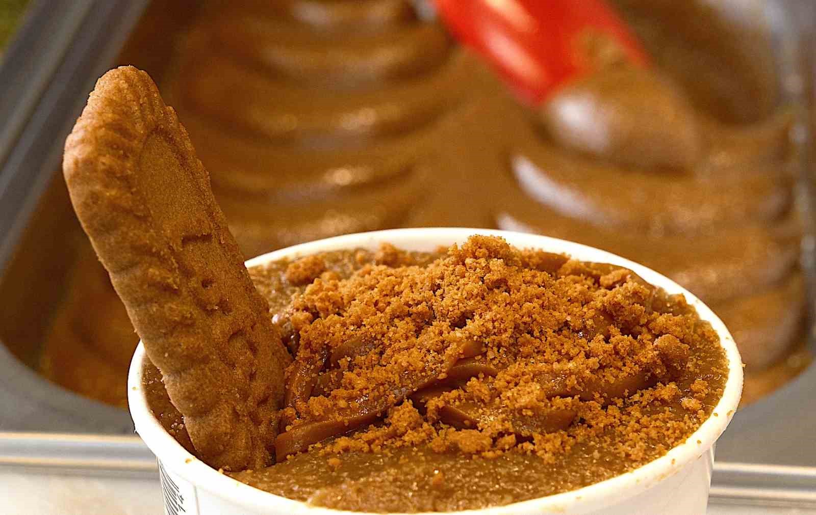 Yüzlerce yıllık tatlıyı dondurmayla buluşturdu; şimdi dünyaya satıyor
