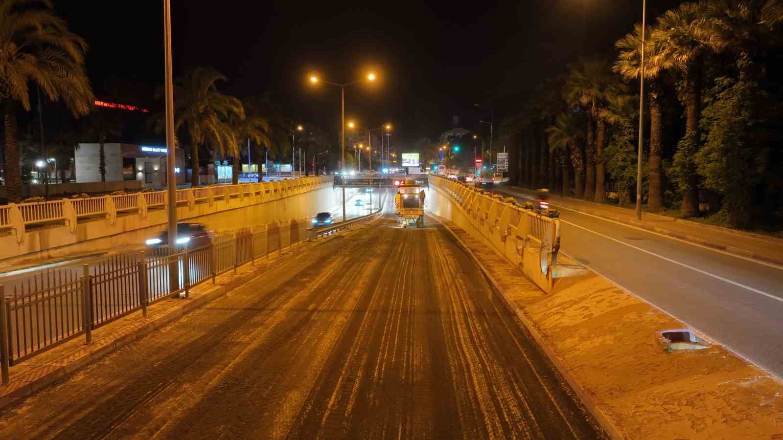 Yüzüncü Yıl Bulvarı’nda asfaltlama çalışması tamamlandı
