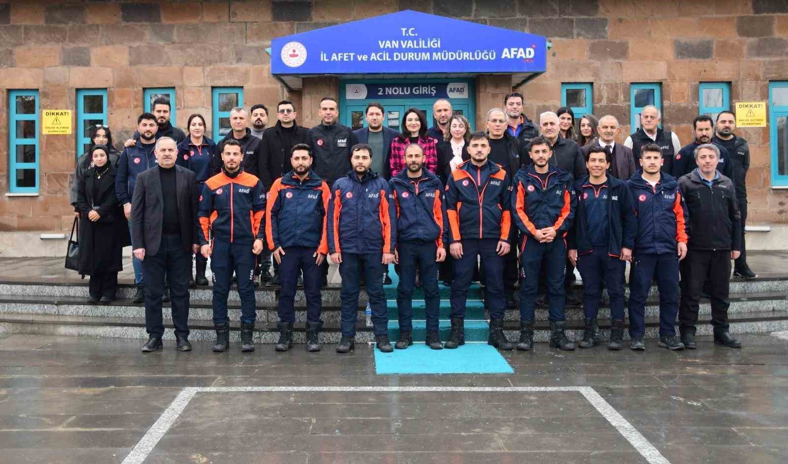 YYÜ’de "Van İlinin Depremselliği" söyleşi düzenlendi
