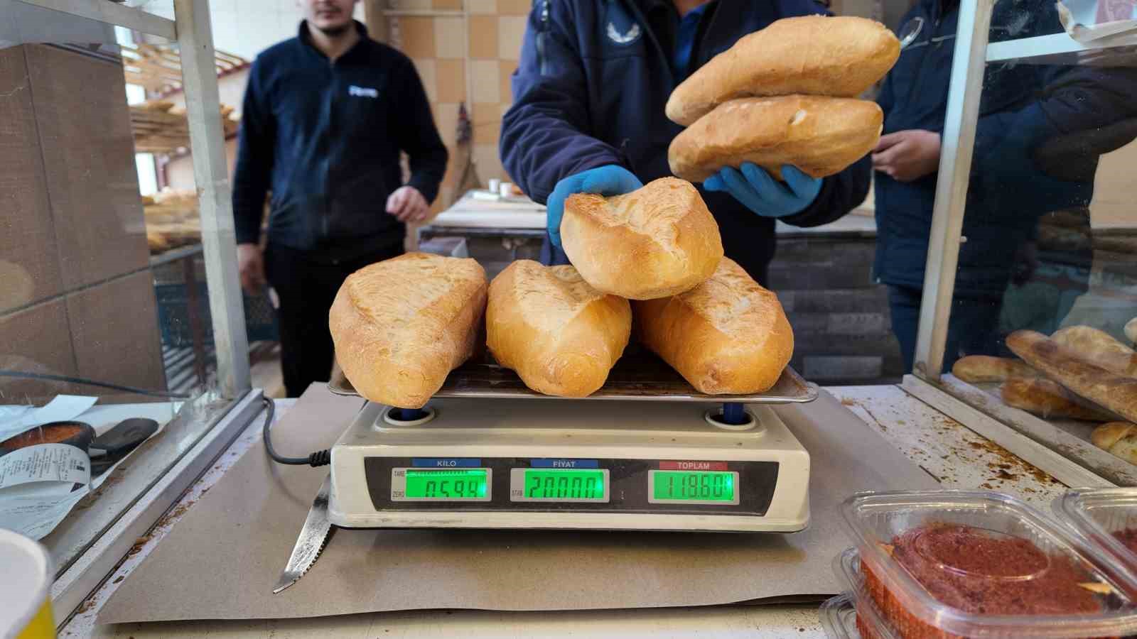 Zabıta ekiplerinden fırın, pazar ve market denetimi
Zabıta ekiplerinden fırın, pazar ve market denetimi