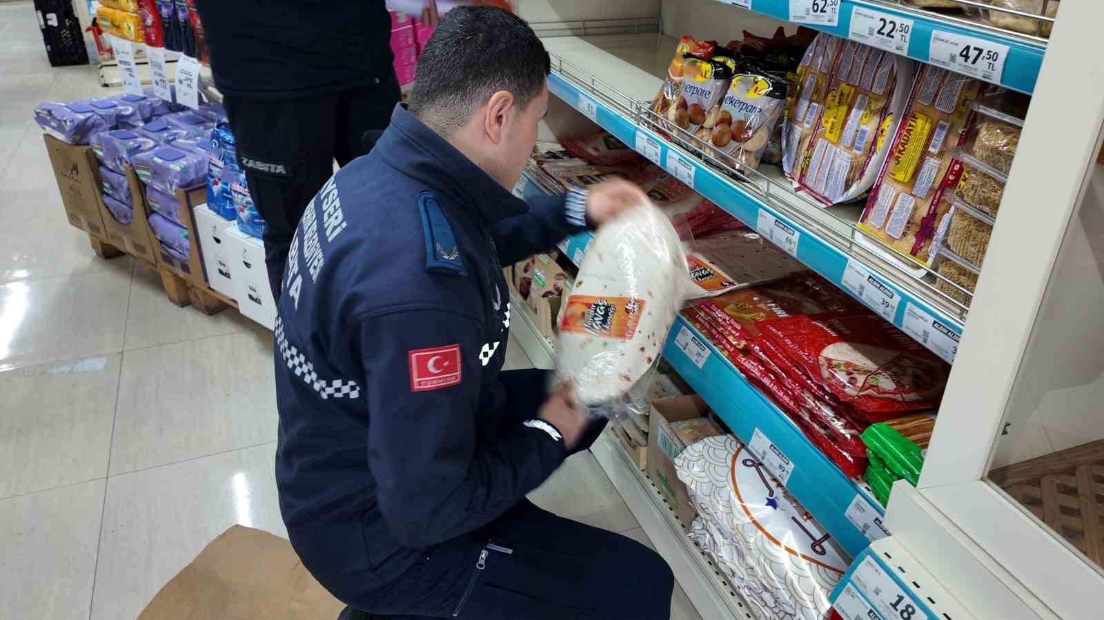 Zabıta ekiplerinden fırın, pazar ve market denetimi
Zabıta ekiplerinden fırın, pazar ve market denetimi