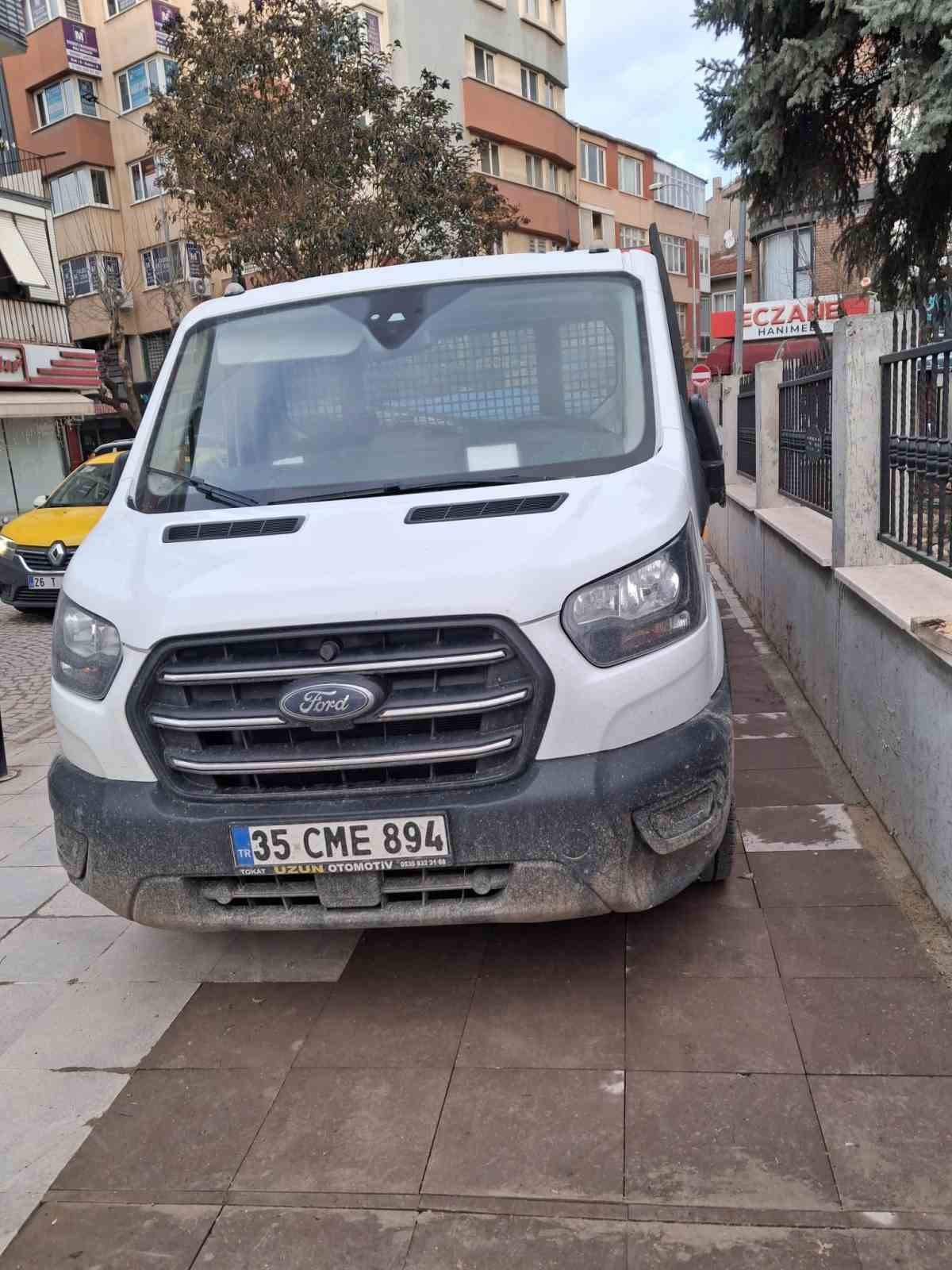 Zabıta ile vatandaş arasındaki hatalı park tartışması polis merkezinde bitti
