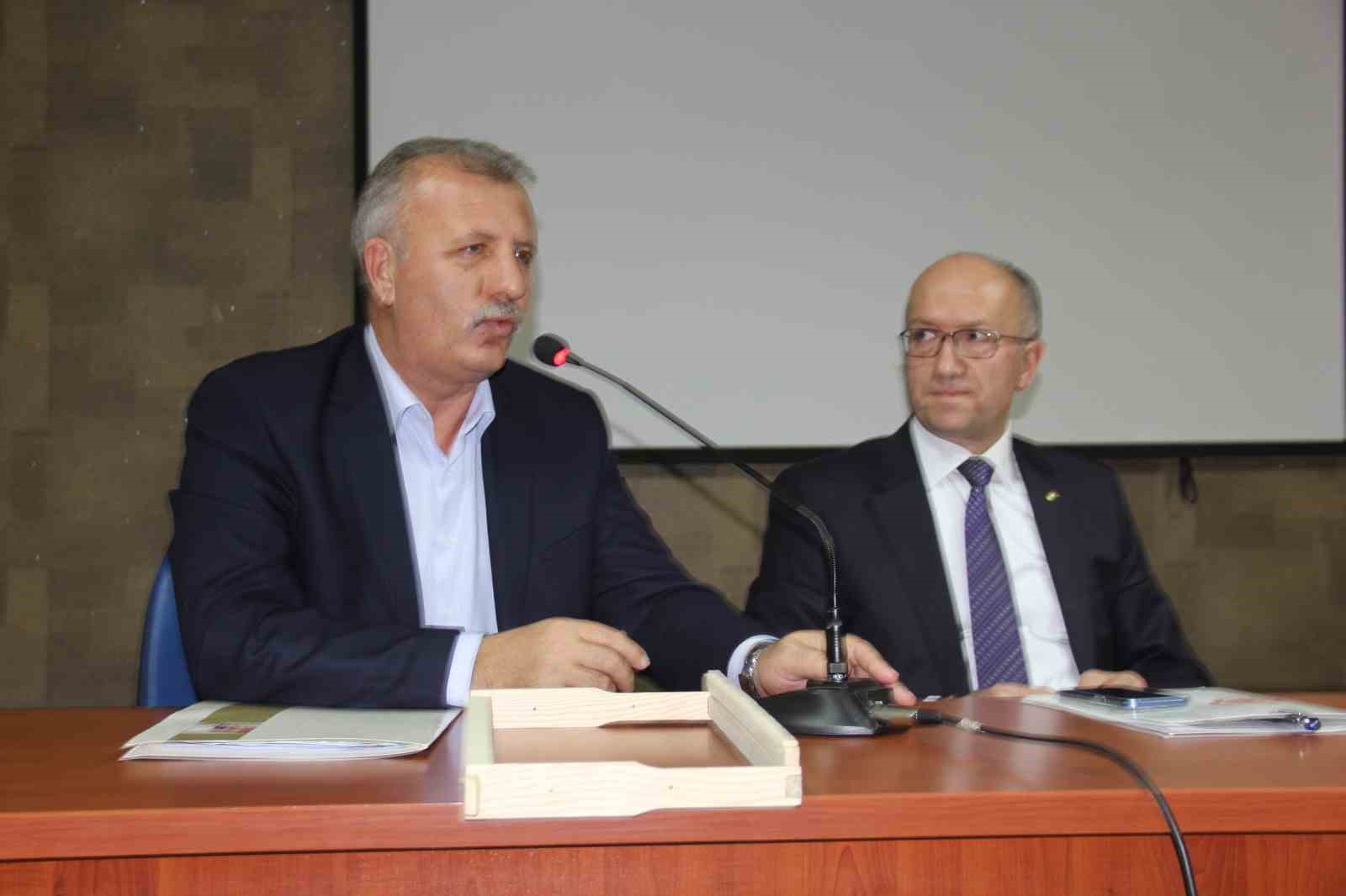 Zara’da arıcılık konferansı düzenlendi
