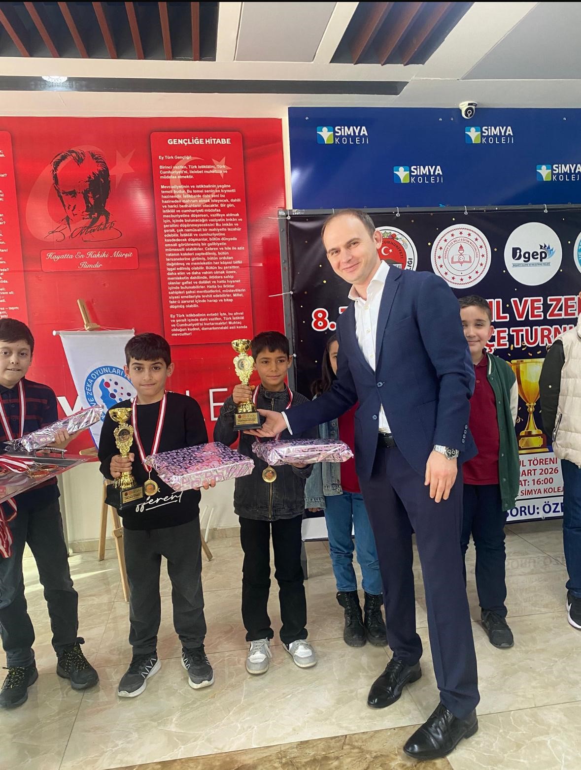 Zeka şampiyonları Siverek’te B-buluştu
