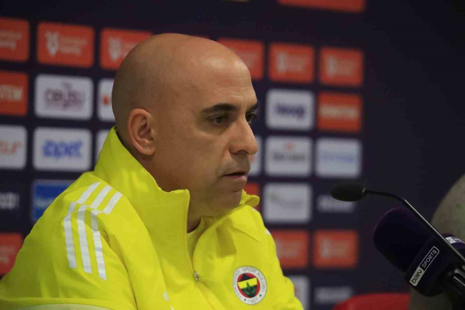 Zeki Murat Göle: "İki puanı ilk yarıda kaybettik"
Zeki Murat Göle: "İki puanı ilk yarıda kaybettik"