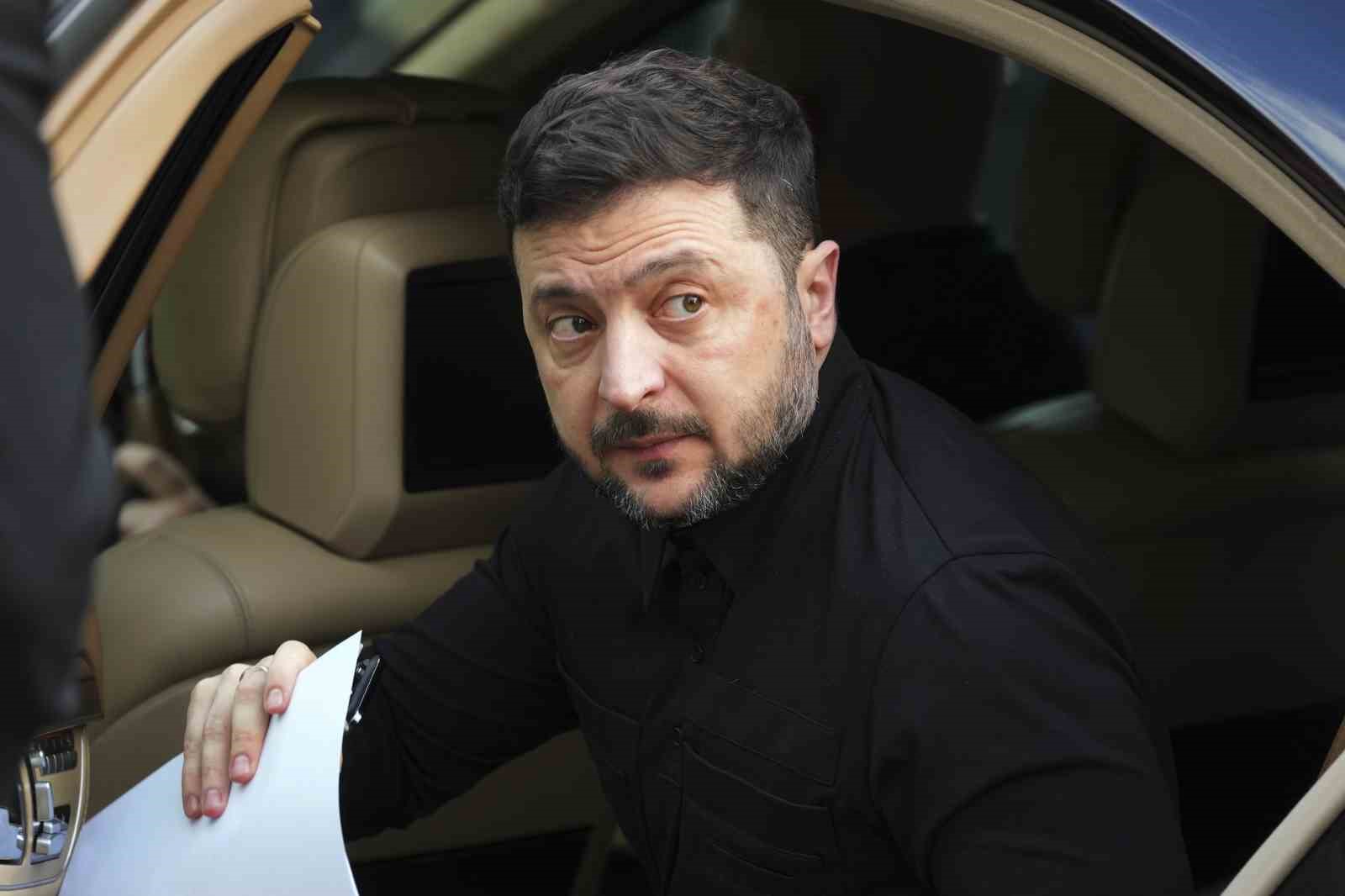 Zelenskiy: "BAE’deki Rusya, Ukrayna ve ABD görüşmeleri yapıcı geçti"
Zelenskiy: "BAE’deki Rusya, Ukrayna ve ABD görüşmeleri yapıcı geçti"