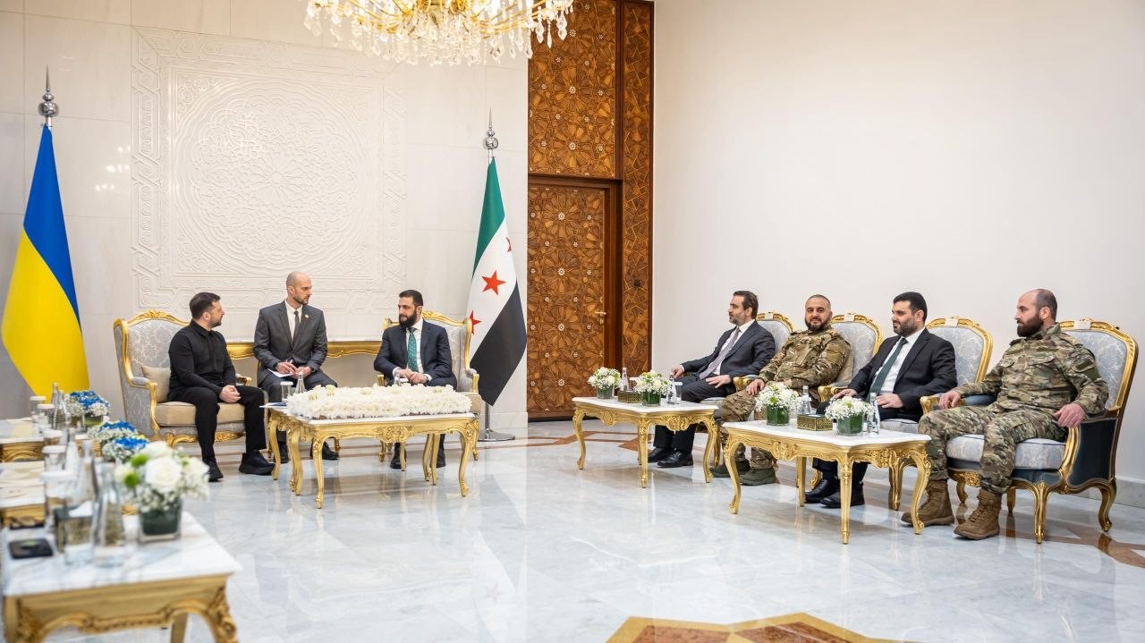 Zelenskiy’den Esad rejiminin devrilmesinin ardından Suriye’ye ilk ziyaret
Zelenskiy’den Esad rejiminin devrilmesinin ardından Suriye’ye ilk ziyaret