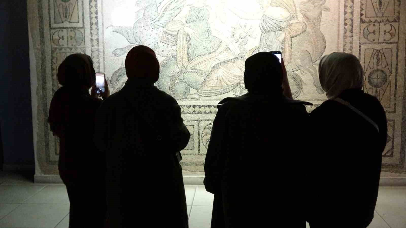 Zeugma Mozaik Müzesi’nde bayram yoğunluğu
