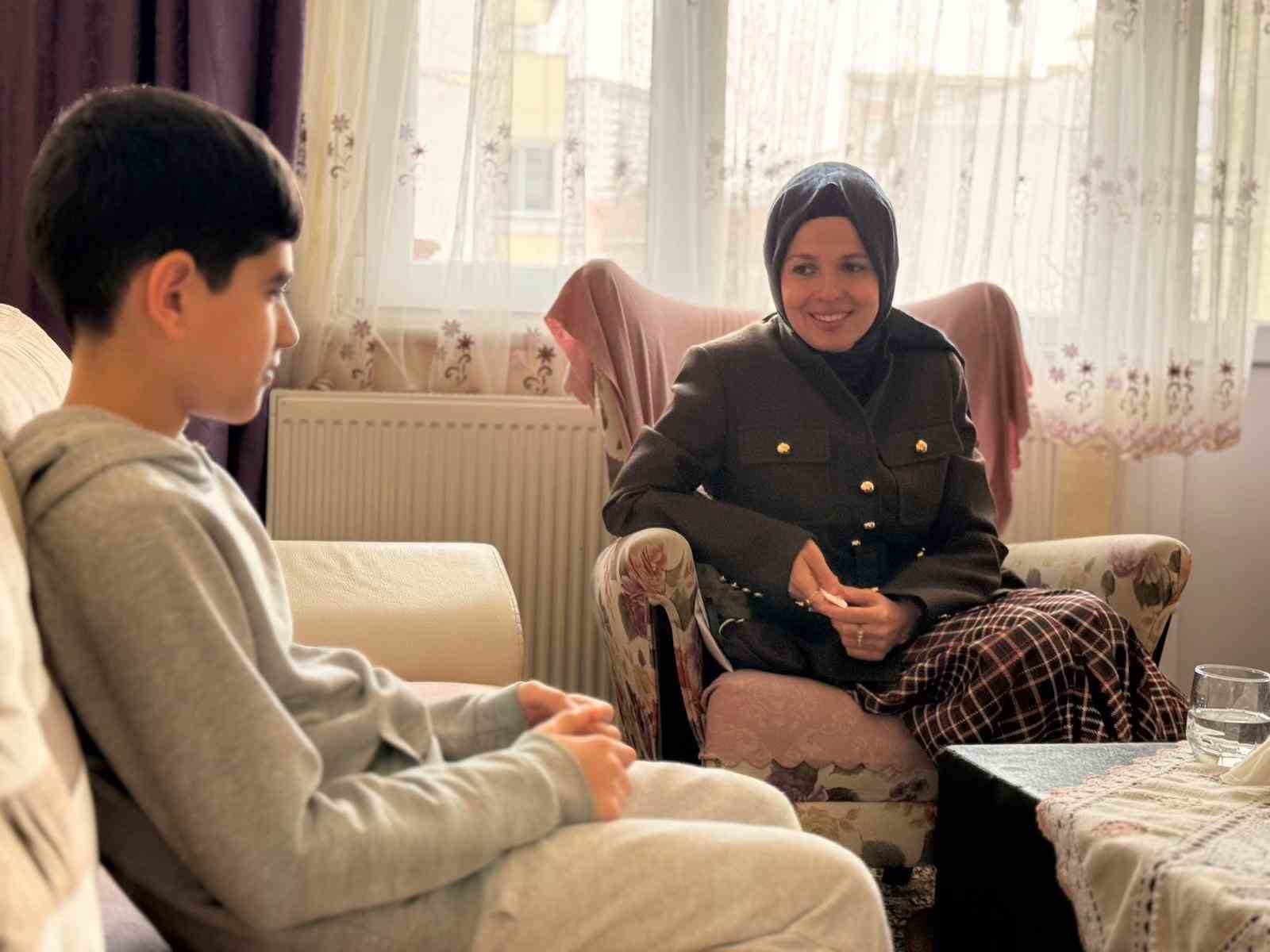 Zeynep Sözer’den gönül ve dayanışma buluşmaları
