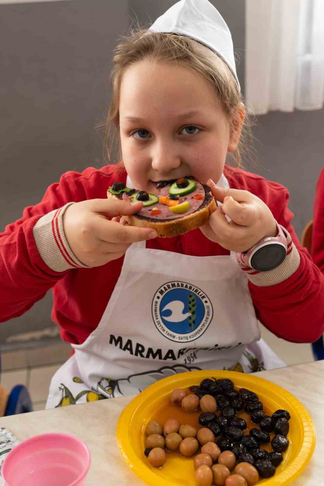 Zeytin kültürü minik şeflerle geleceğe taşınıyor
