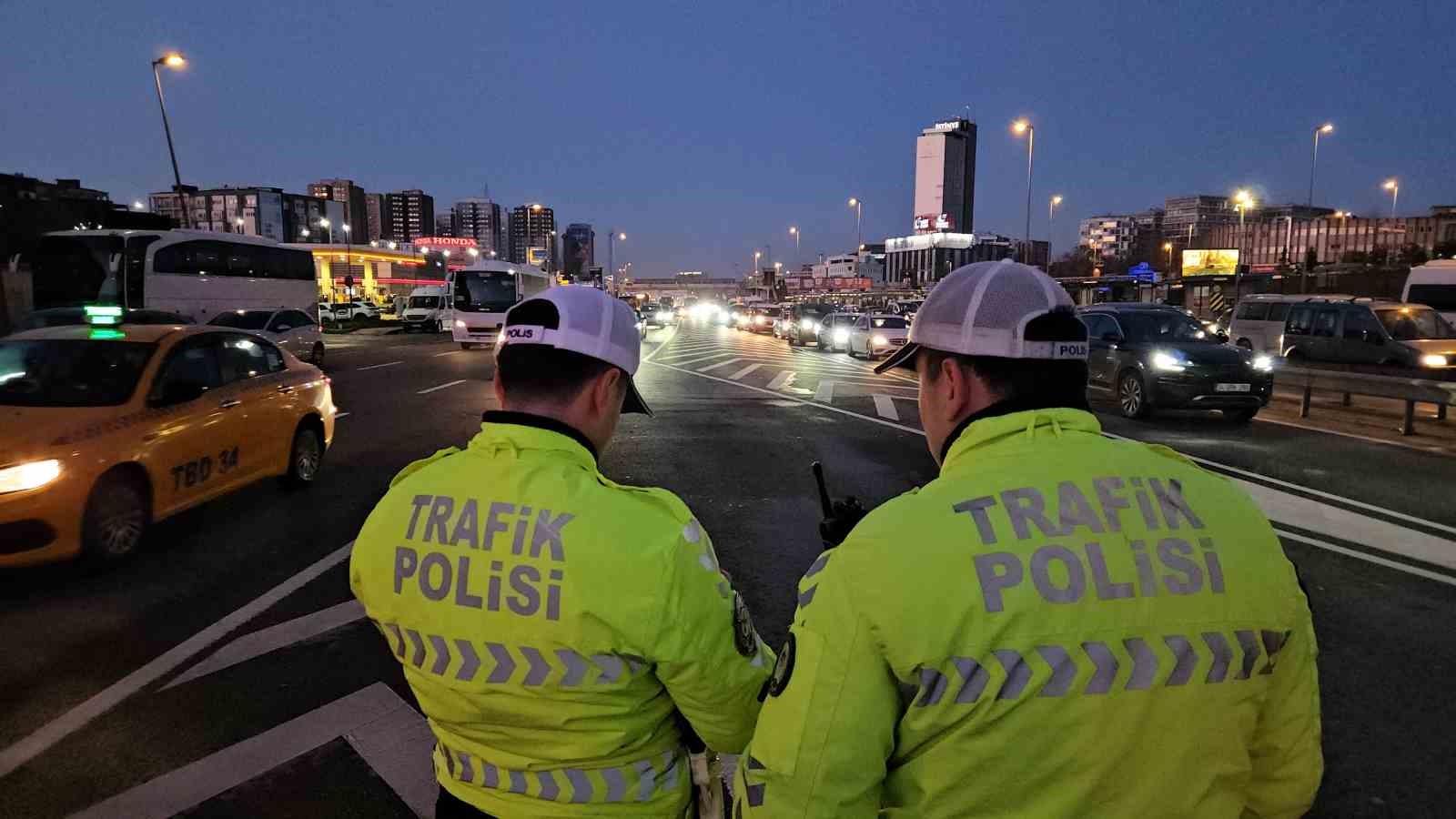 Zeytinburnu’nda dron destekli "kaynakçı" denetimi: 37 sürücüye ceza kesildi
