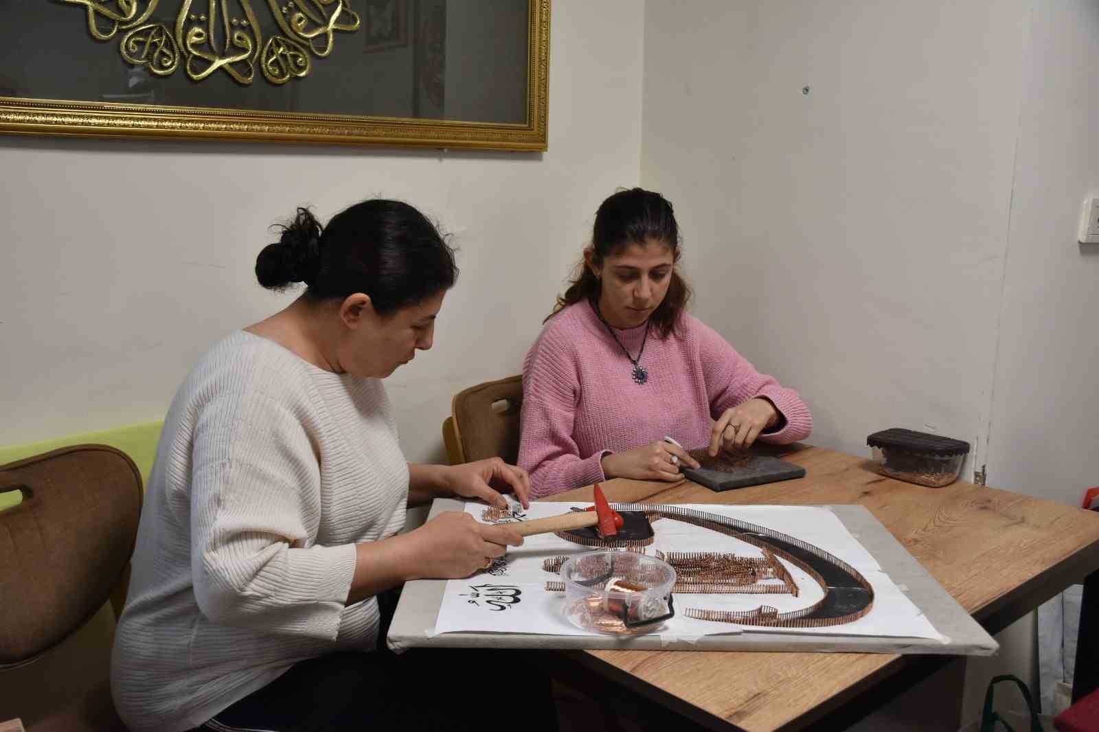 Zihinsel engelli Beyza filografi sanatıyla hayata tutunuyor
