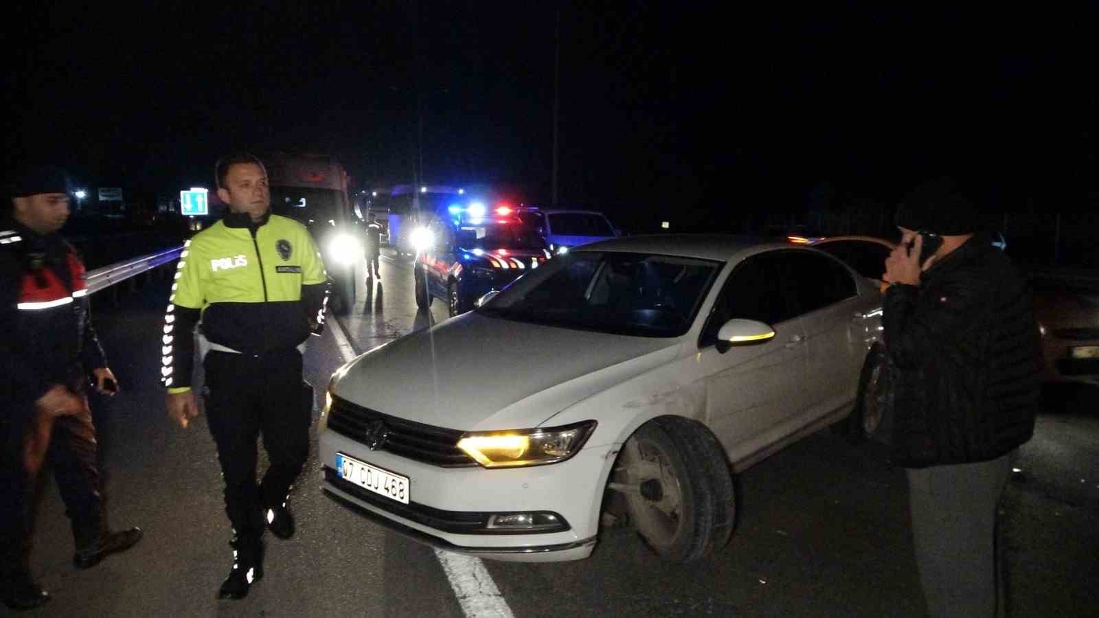 Zincirleme kazada 3 sürücüden 2’si ehliyetsiz 1’i hem ehliyetsiz hem alkollü çıktı

