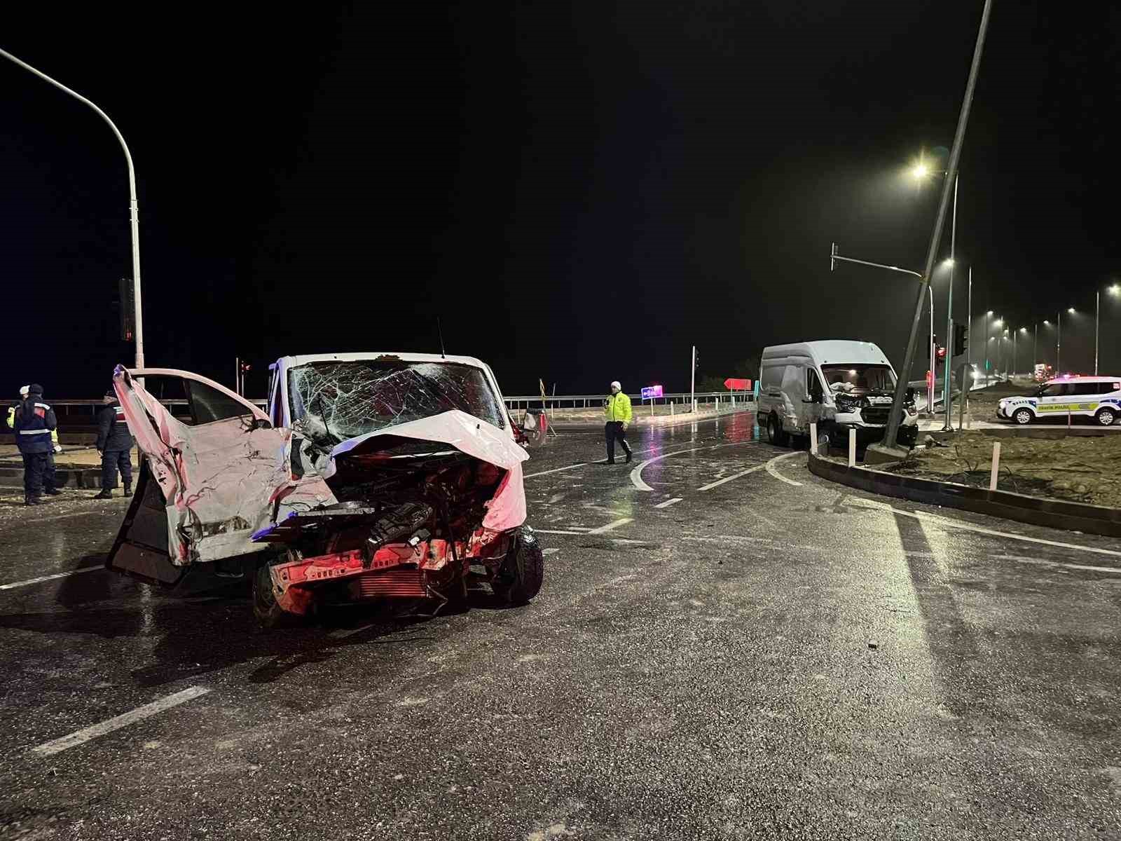 Zincirleme kazada 4 kişi yaralandı
