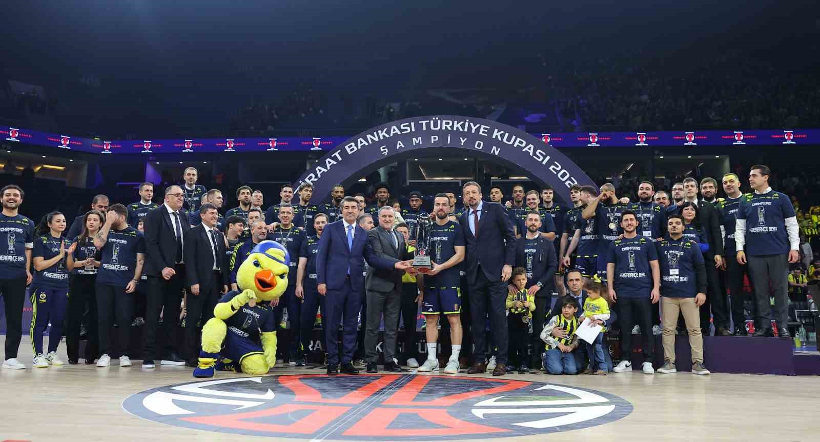 Ziraat Bankası Erkekler Türkiye Kupası üst üste 3. kez Fenerbahçe’nin
