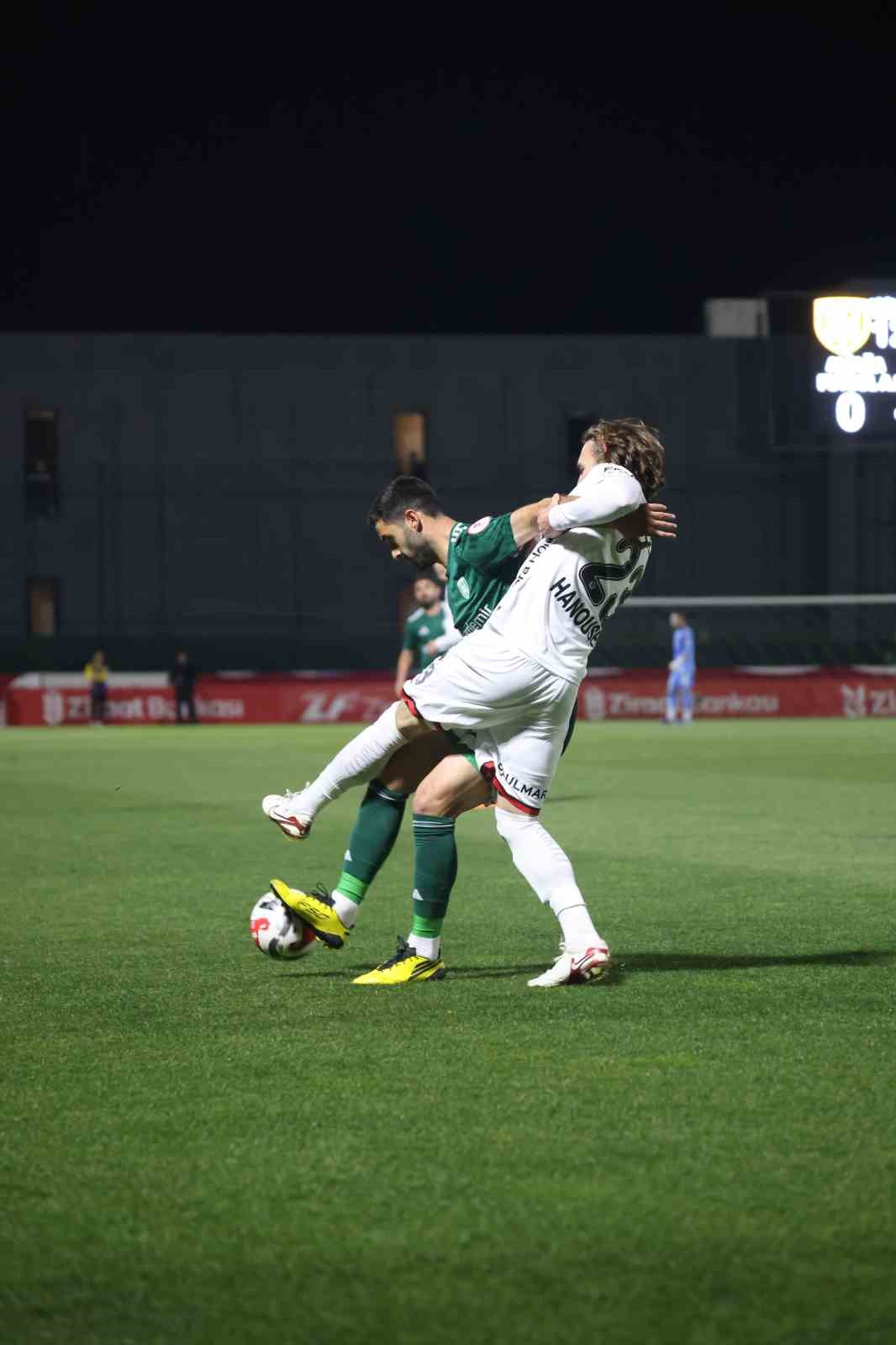 Ziraat Türkiye Kupası: Aliağa FK: 0 - Gençlerbirliği: 0 (İlk yarı)
