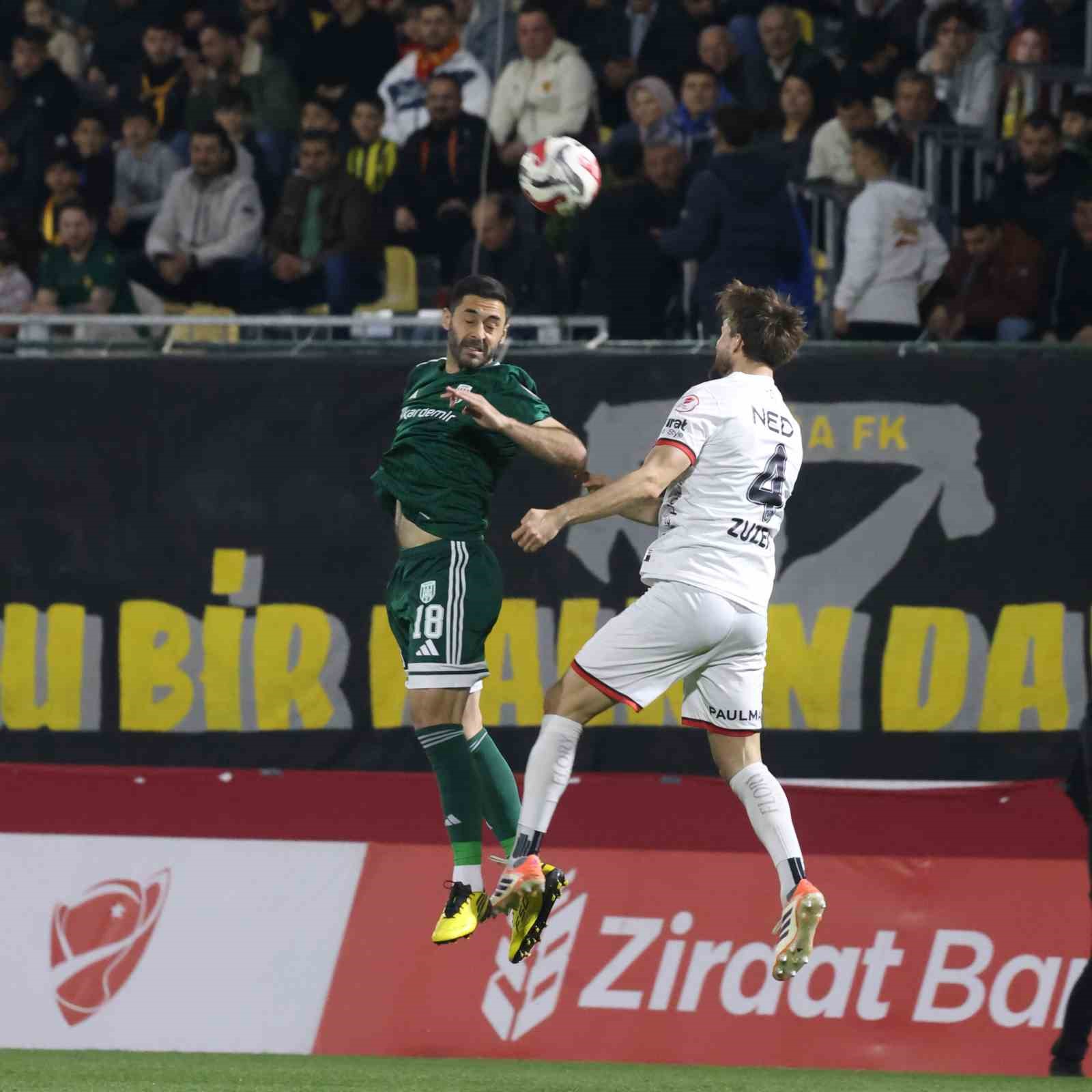 Ziraat Türkiye Kupası: Aliağa FK: 0 - Gençlerbirliği: 0 (İlk yarı)
