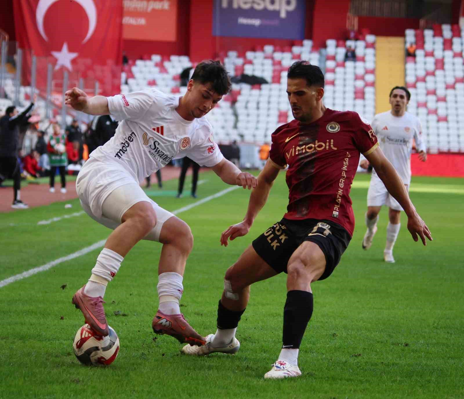 Ziraat Türkiye Kupası: Antalyaspor: 0 - Gençlerbirliği: 0 (İlk yarı)
Ziraat Türkiye Kupası: Antalyaspor: 0 - Gençlerbirliği: 0 (İlk yarı)