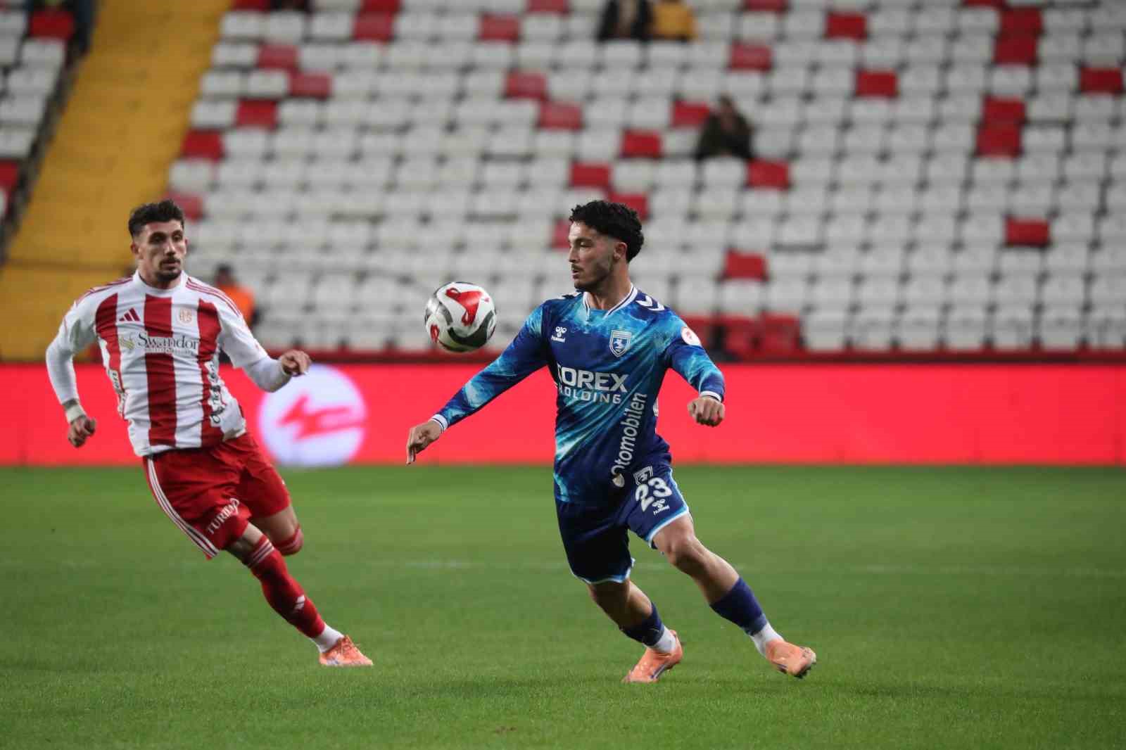 Ziraat Türkiye Kupası: Antalyaspor: 0 - Samsunspor: 0 (İlk yarı)
