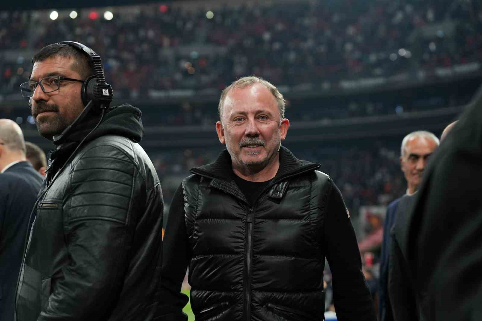 Ziraat Türkiye Kupası: Beşiktaş: 0 - Alanyaspor: 0 (Maç devam ediyor)
