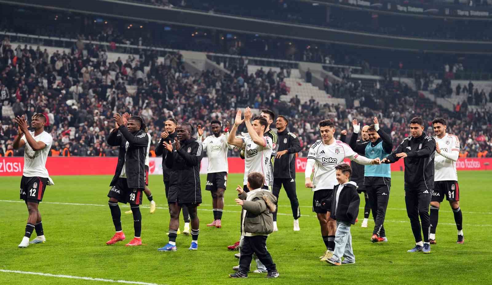 Ziraat Türkiye Kupası: Beşiktaş: 3 - Corendon Alanyaspor: 0 (Maç sonucu)
