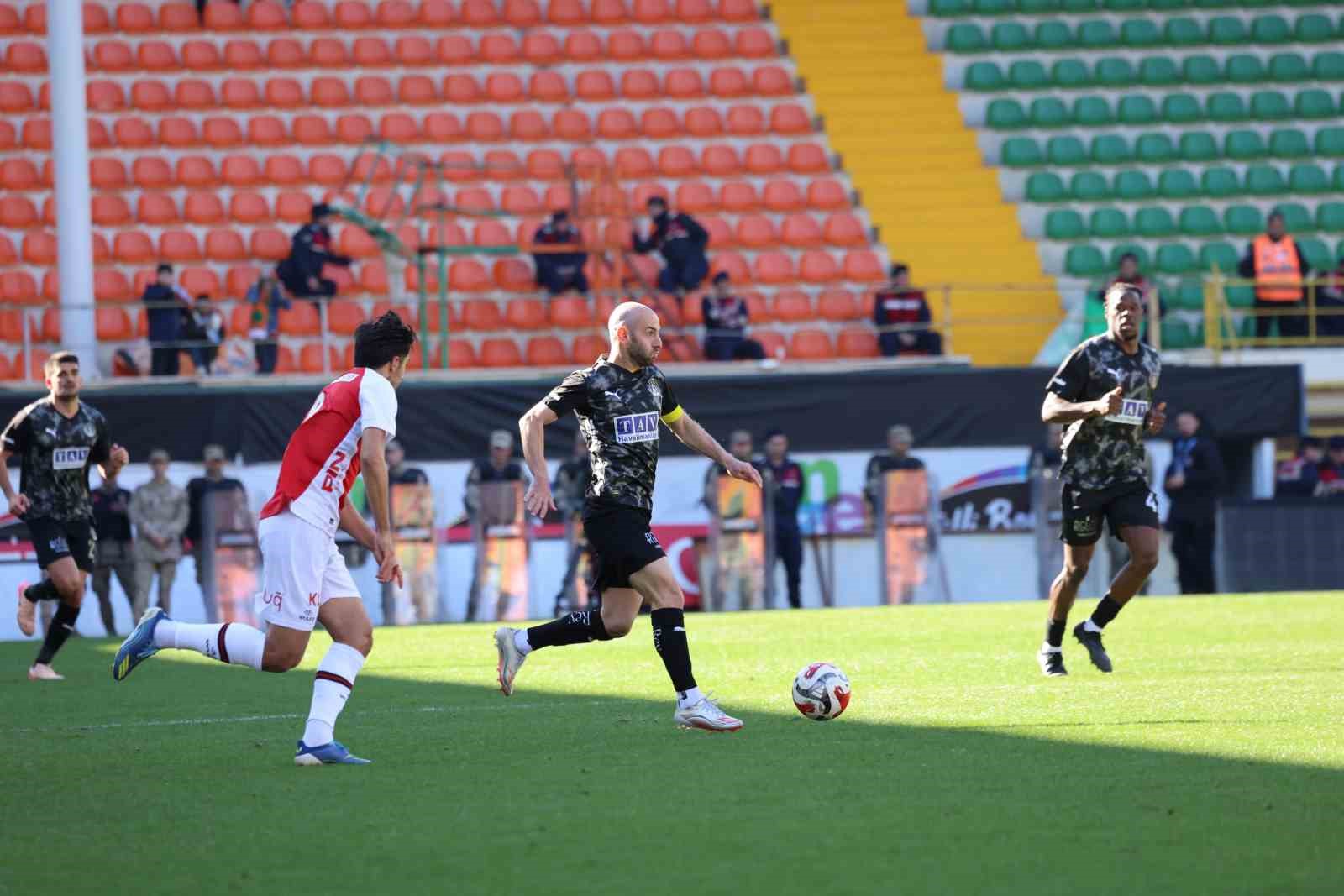 Ziraat Türkiye Kupası: Corendon Alanyaspor: 2 - Fatih Karagümrük: 2 (Maç sonucu)
Ziraat Türkiye Kupası: Corendon Alanyaspor: 2 - Fatih Karagümrük: 2 (Maç sonucu)