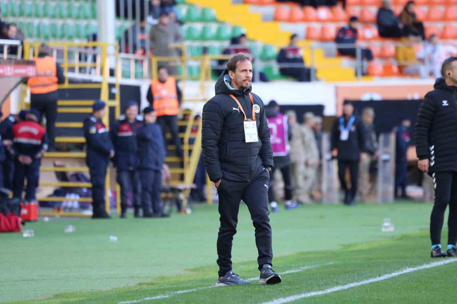 Ziraat Türkiye Kupası: Corendon Alanyaspor: 2 - Fatih Karagümrük: 2 (Maç sonucu)
Ziraat Türkiye Kupası: Corendon Alanyaspor: 2 - Fatih Karagümrük: 2 (Maç sonucu)