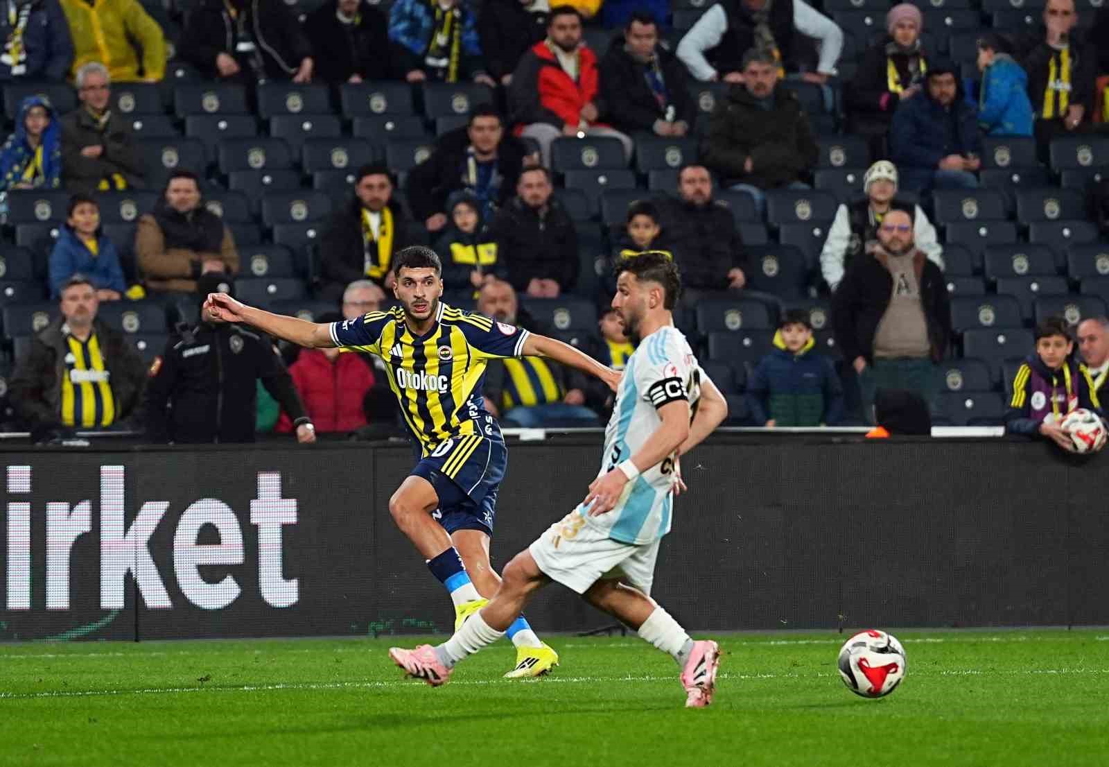 Ziraat Türkiye Kupası: Fenerbahçe: 0 - Erzurumspor FK: 1 (İlk yarı)
