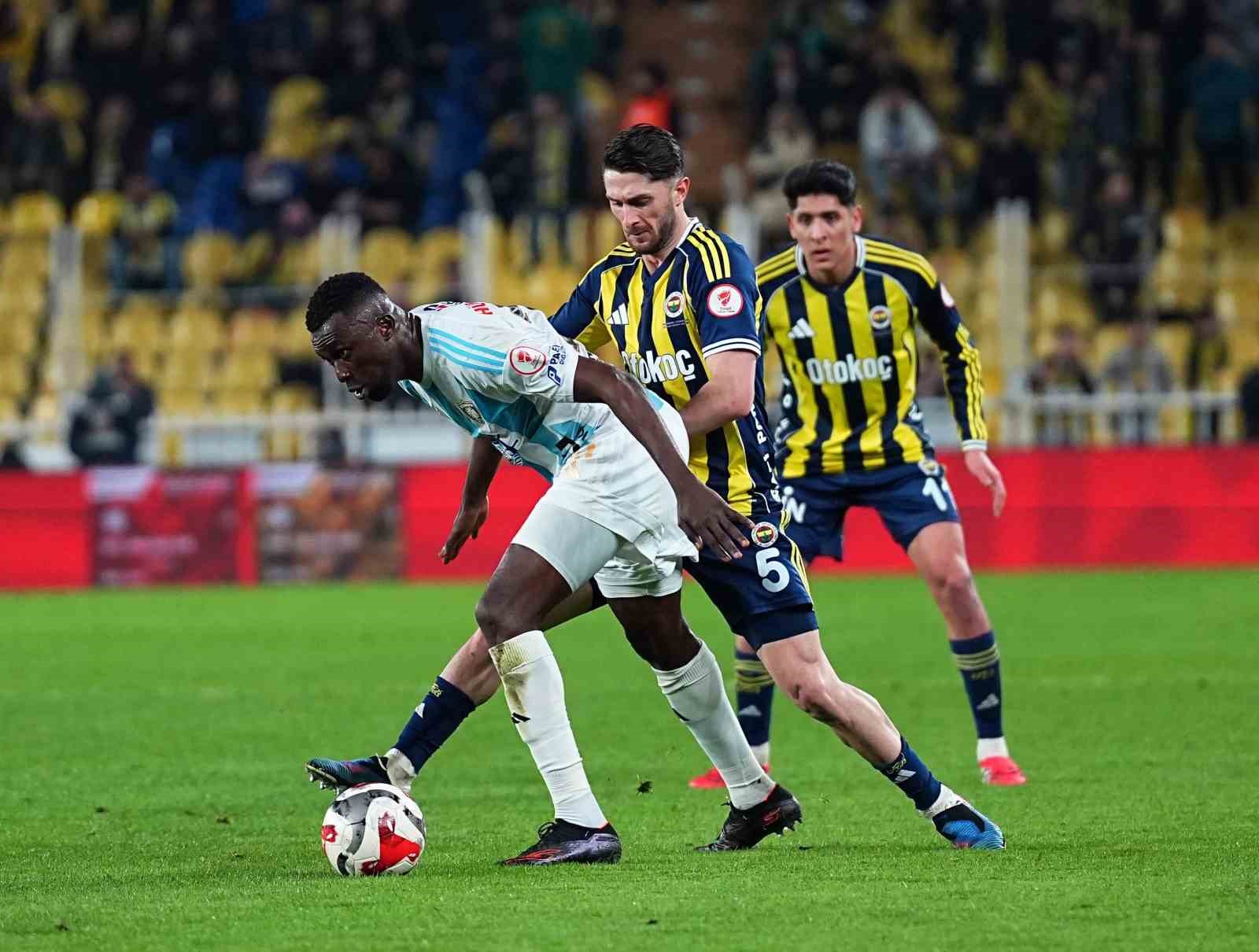 Ziraat Türkiye Kupası: Fenerbahçe: 0 - Erzurumspor FK: 1 (İlk yarı)
