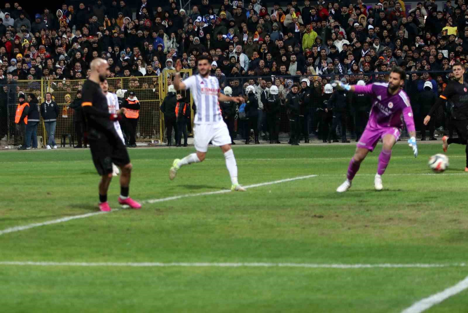 Ziraat Türkiye Kupası: Fethiyespor: 1 - Galatasaray: 2 (Maç sonucu)
Ziraat Türkiye Kupası: Fethiyespor: 1 - Galatasaray: 2 (Maç sonucu)