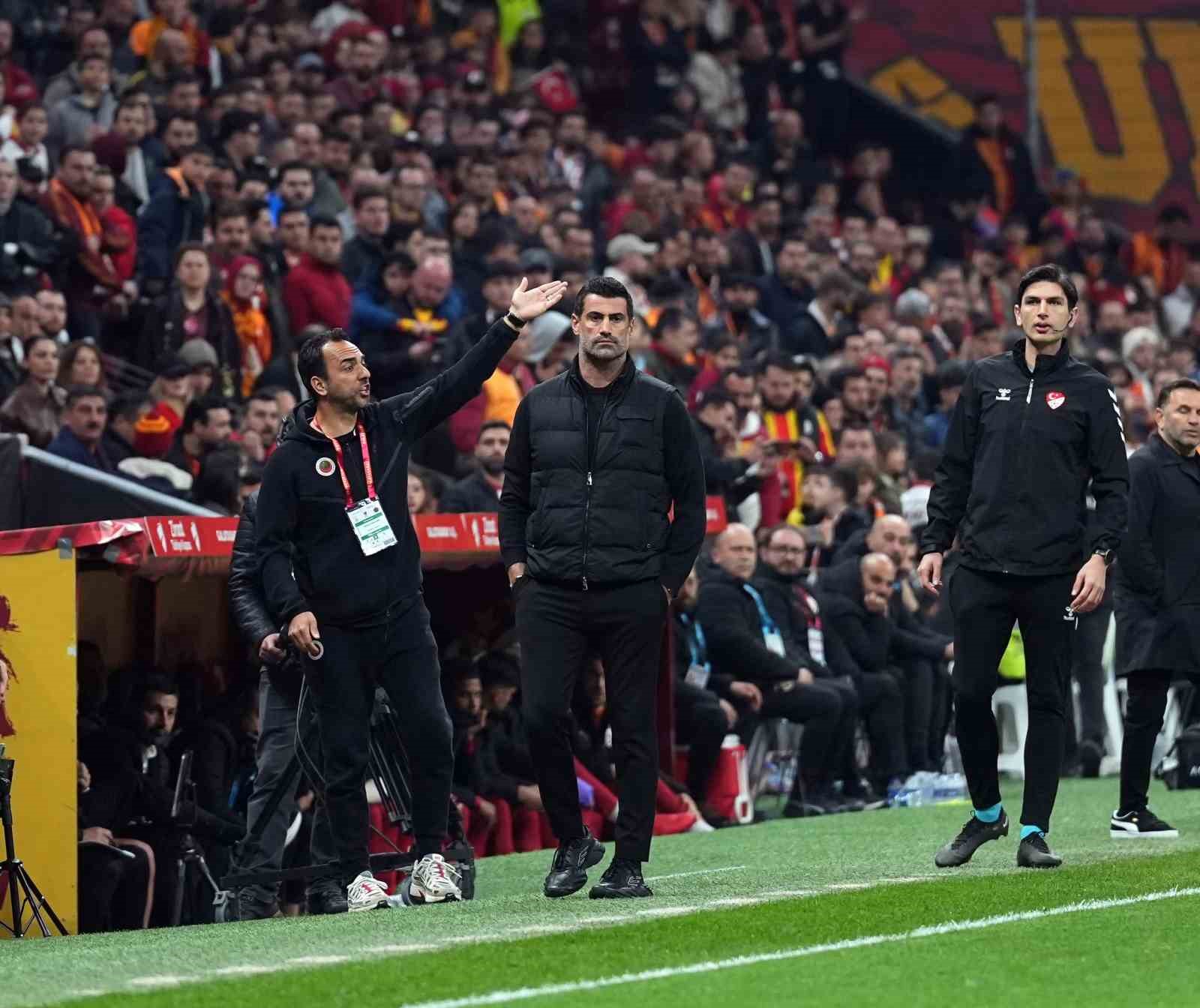 Ziraat Türkiye Kupası: Galatasaray: 0 - Gençlerbirliği: 0 (İlk yarı)
