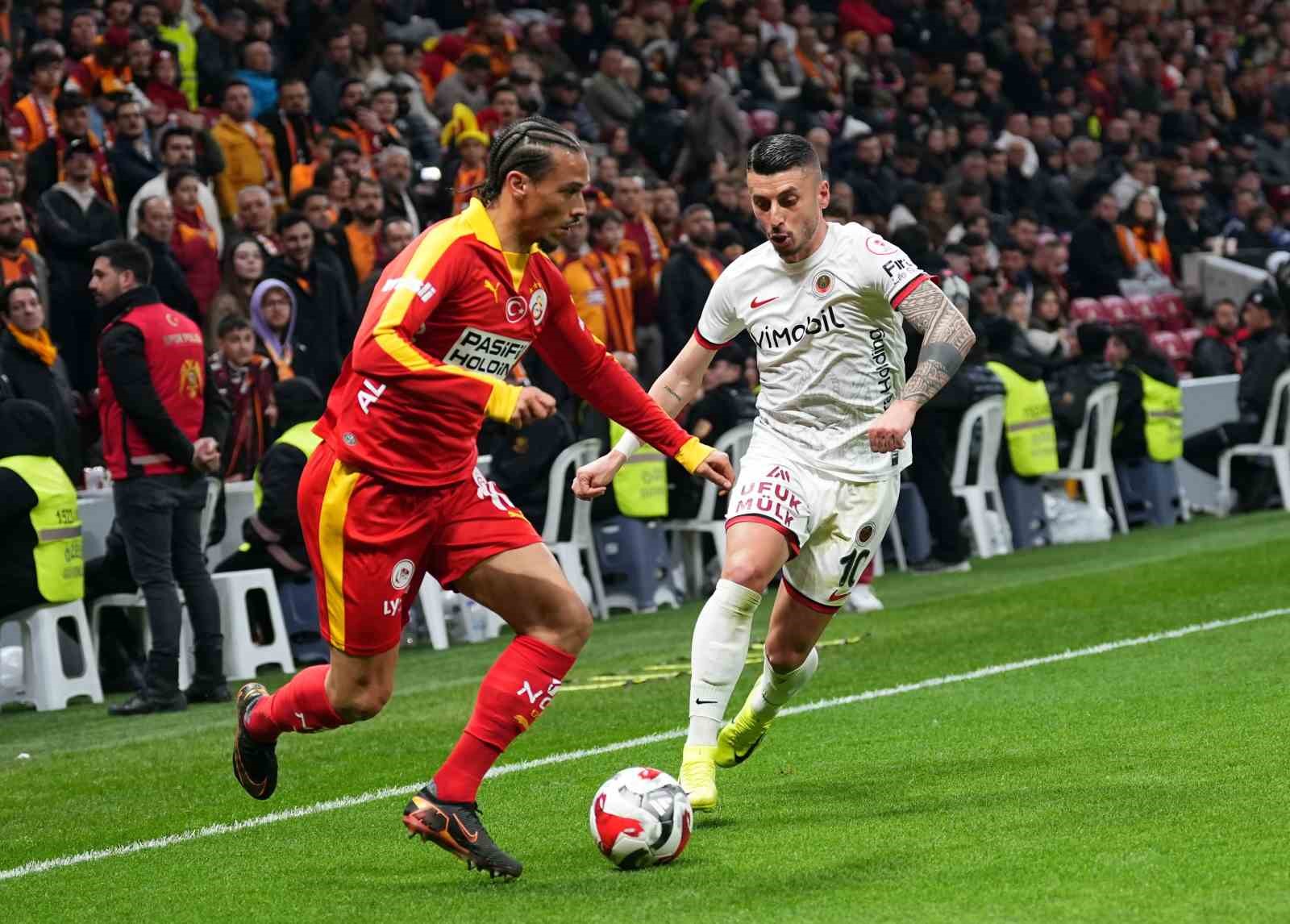Ziraat Türkiye Kupası: Galatasaray: 0 - Gençlerbirliği: 0 (İlk yarı)
