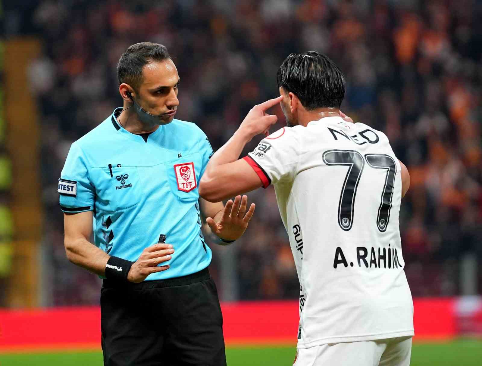 Ziraat Türkiye Kupası: Galatasaray: 0 - Gençlerbirliği: 0 (İlk yarı)
