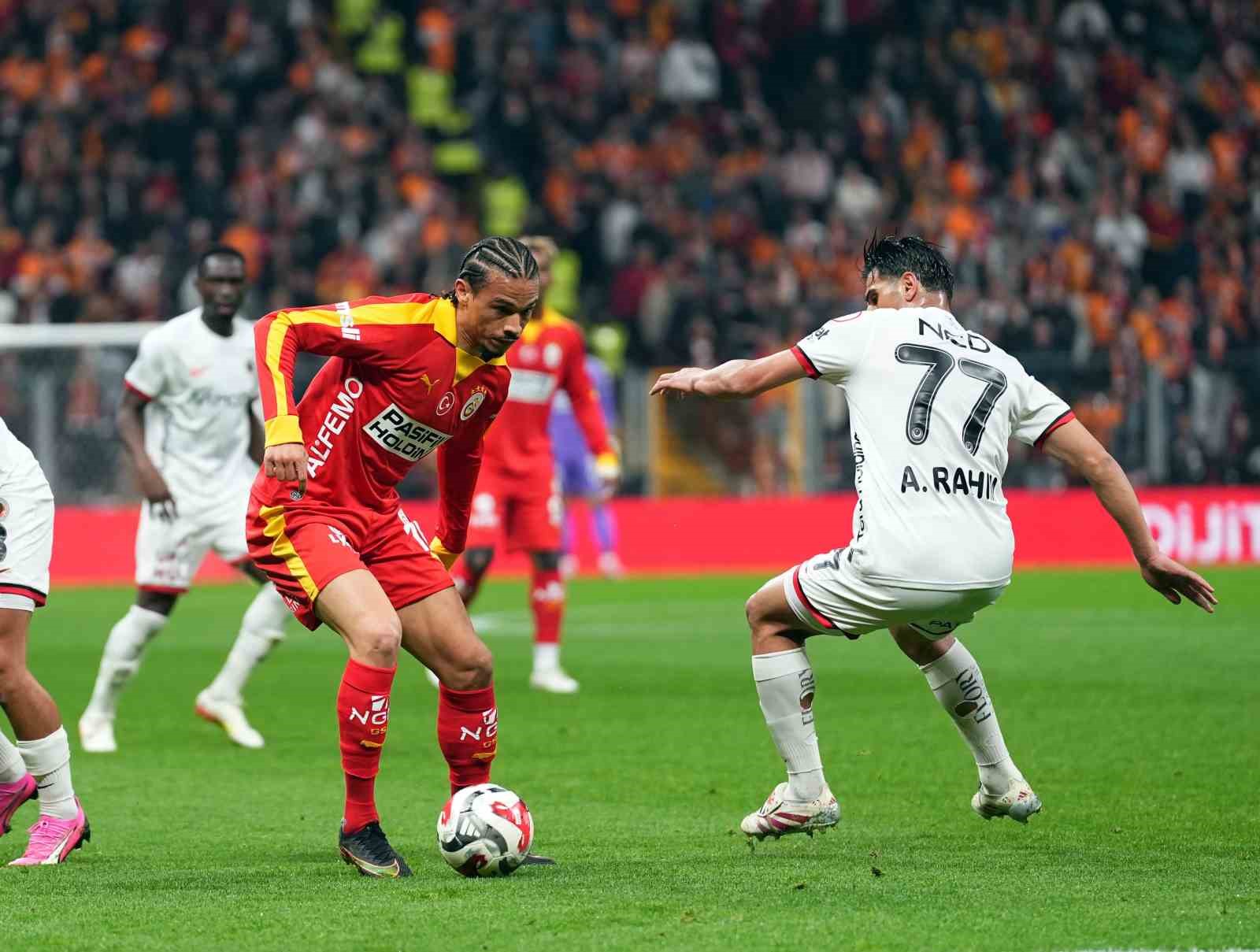 Ziraat Türkiye Kupası: Galatasaray: 0 - Gençlerbirliği: 0 (İlk yarı)
