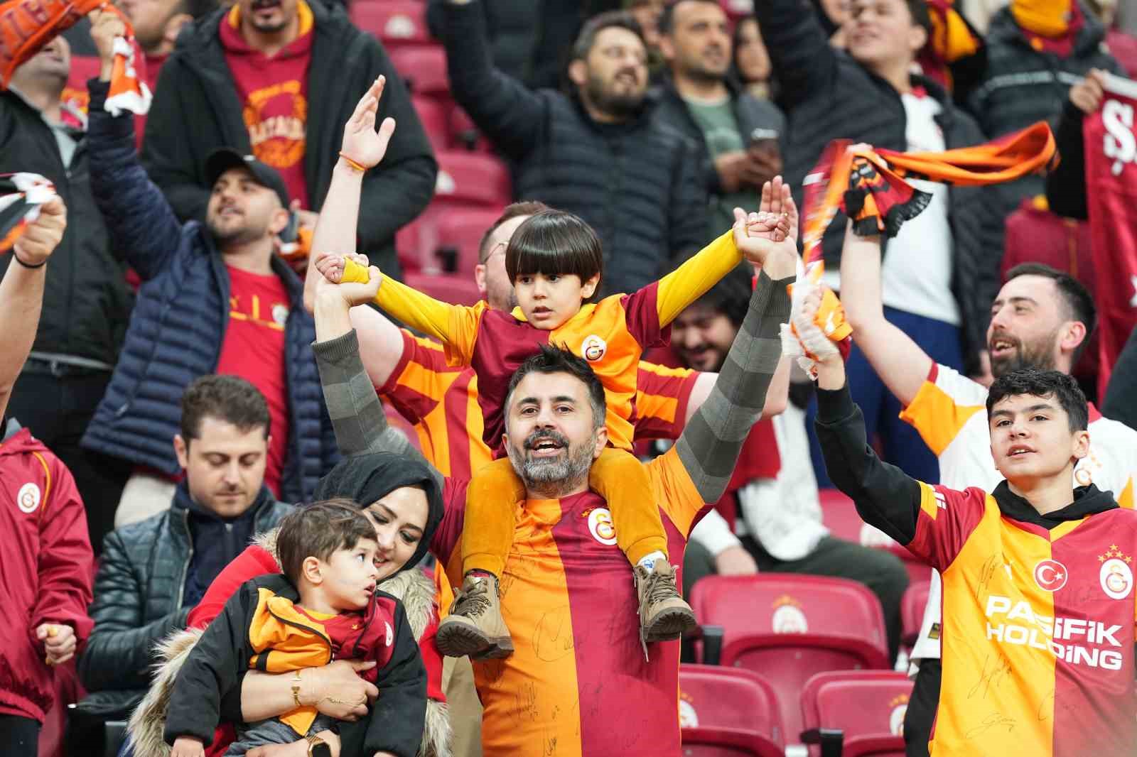 Ziraat Türkiye Kupası: Galatasaray: 0 - Gençlerbirliği: 0 (Maç devam ediyor)
