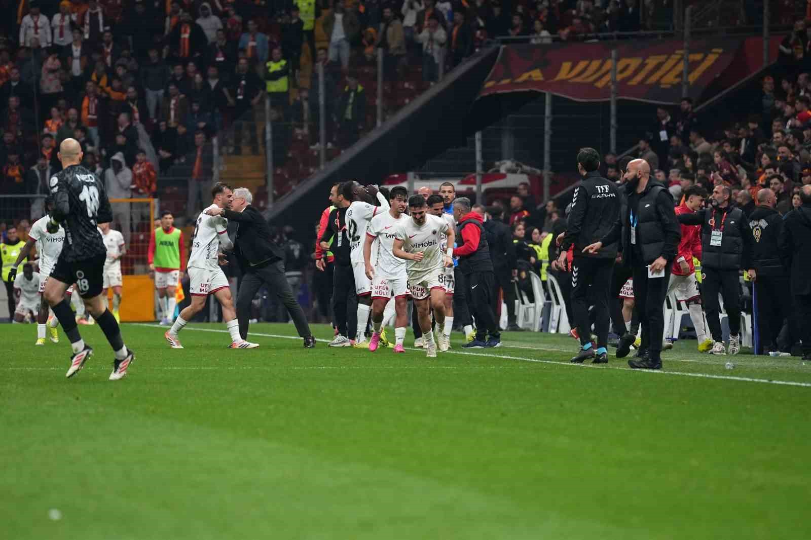 Ziraat Türkiye Kupası: Galatasaray: 0 - Gençlerbirliği: 2 (Maç sonucu)
