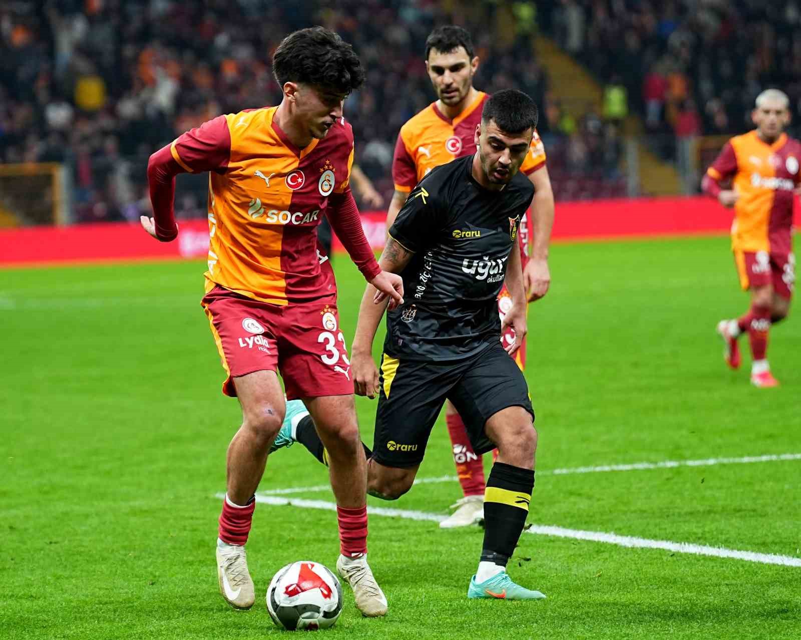 Ziraat Türkiye Kupası: Galatasaray: 3 - İstanbulspor: 1 (İlk yarı)
