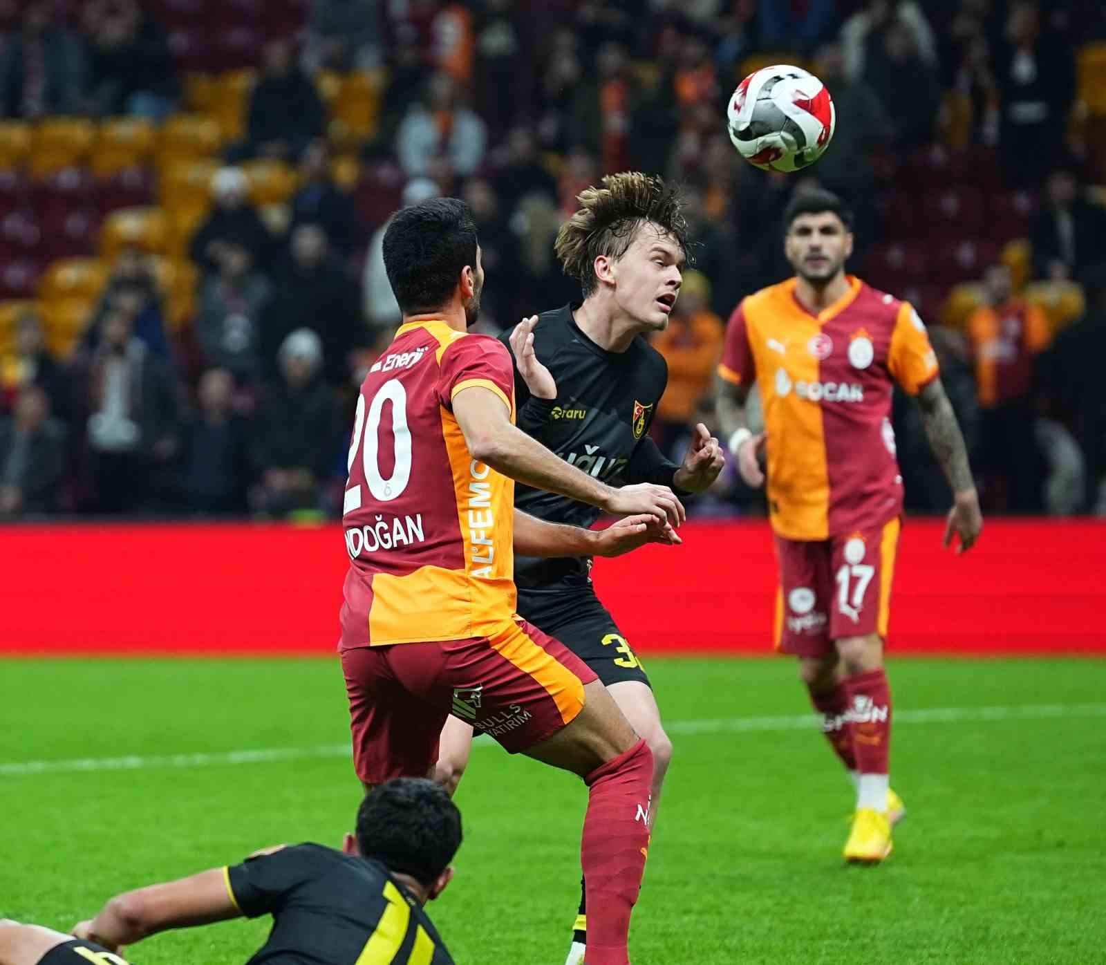 Ziraat Türkiye Kupası: Galatasaray: 3 - İstanbulspor: 1 (İlk yarı)
